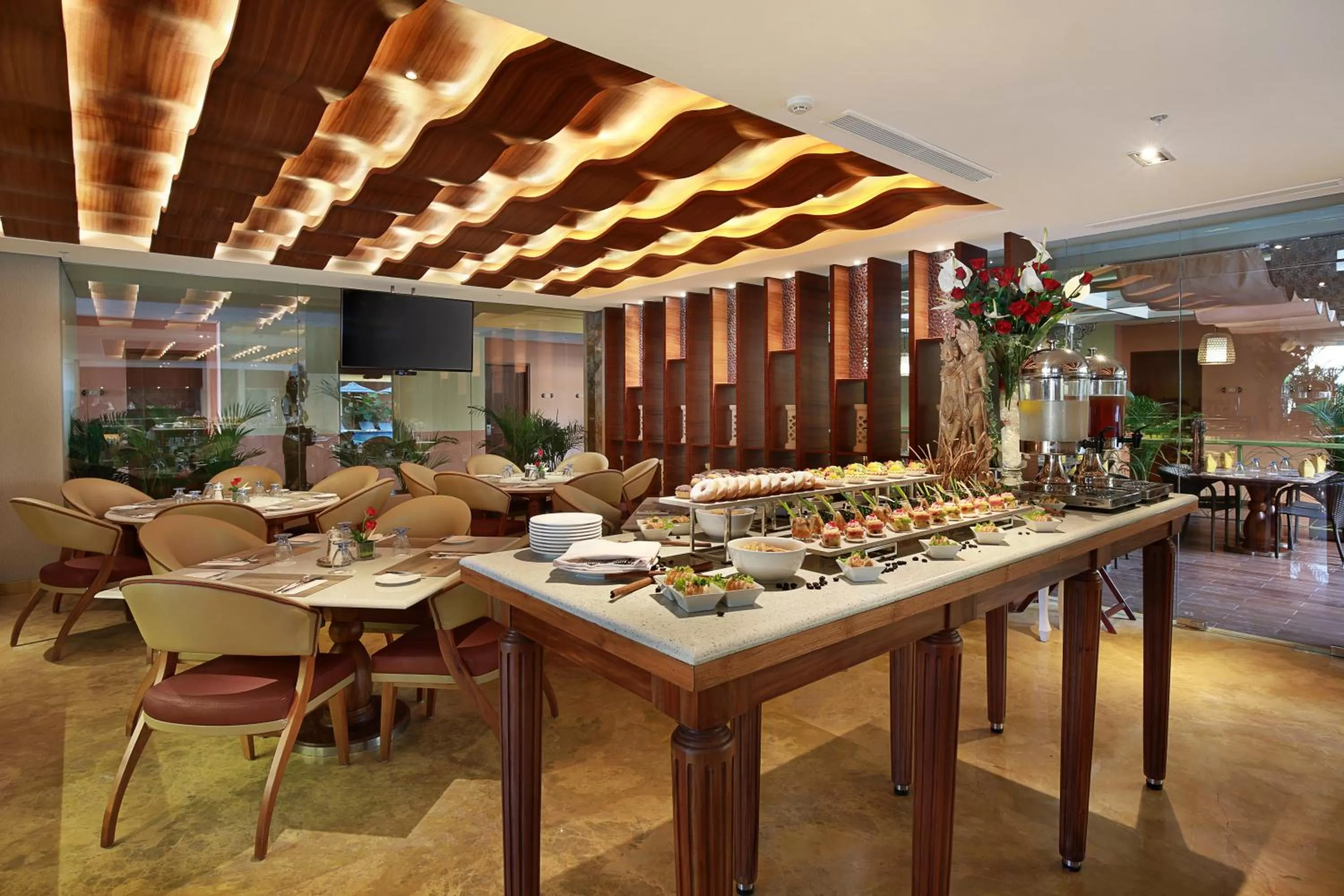 Restaurant/places to eat in SenS Hotel and Spa