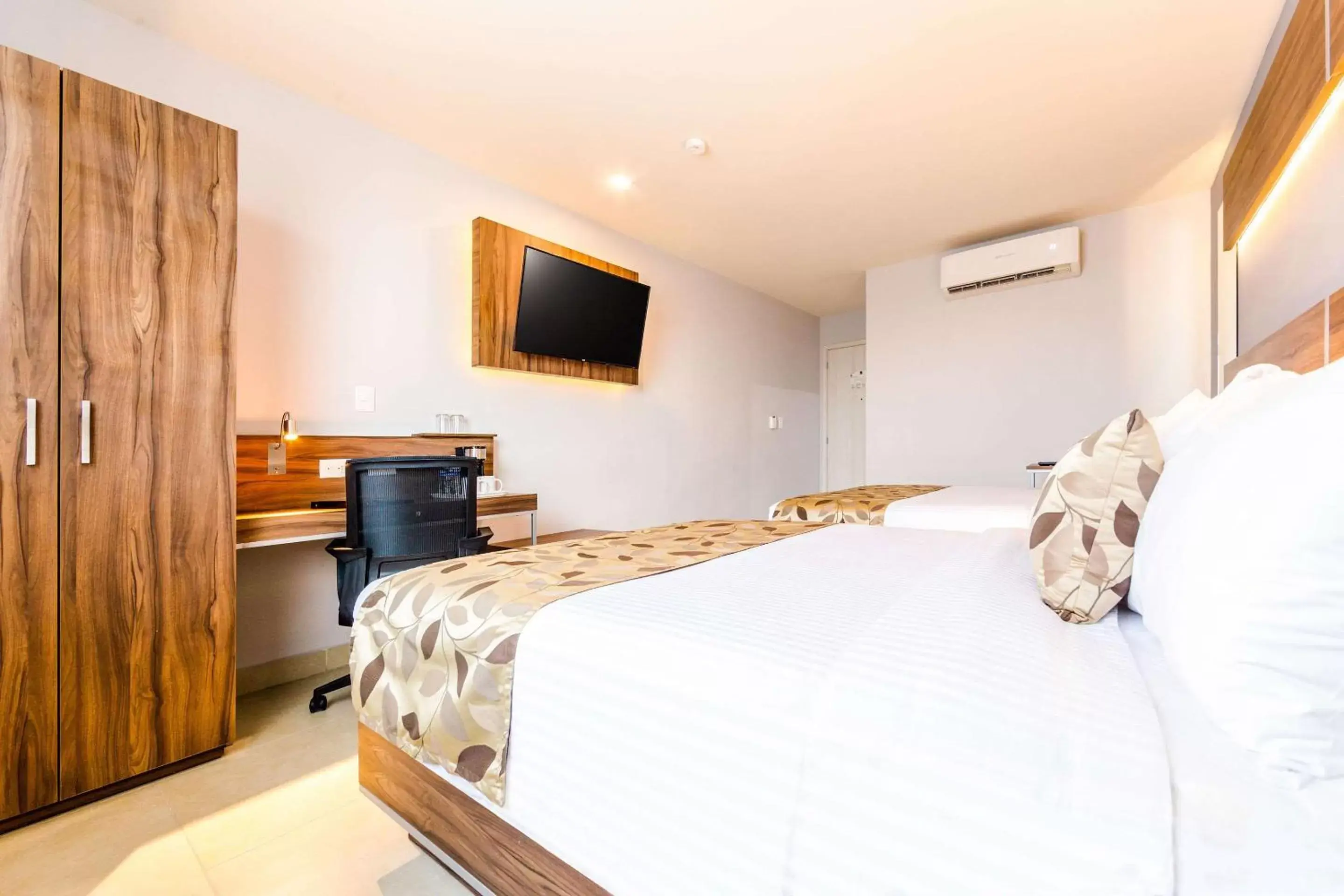 Double Room with Two Double Beds - Non-Smoking in Sleep Inn Villahermosa Double Room with Two Double Beds - Non-Smoking in Sleep Inn Villahermosa