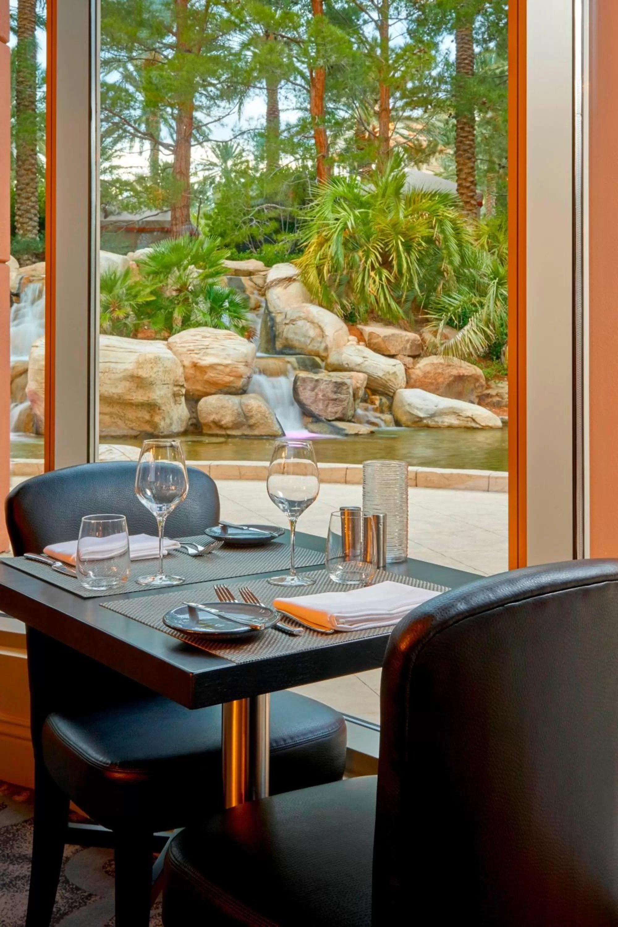 Restaurant/places to eat in JW Marriott Las Vegas Resort & Spa
