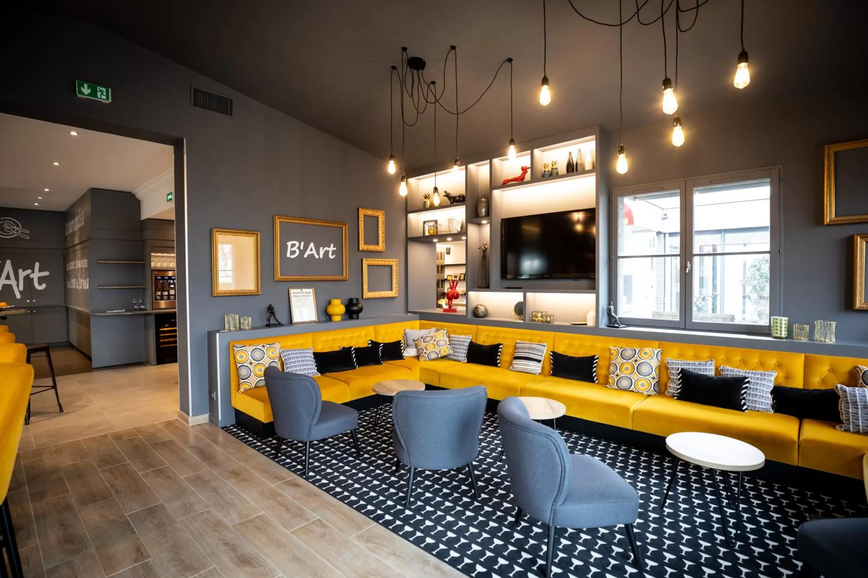 Lounge or bar in ibis Styles Douai Gare Gayant Expo