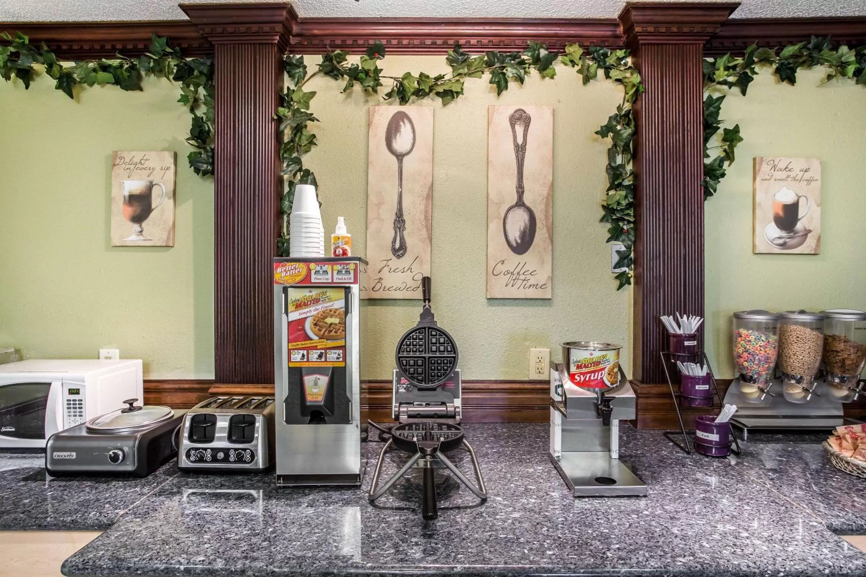 Restaurant/places to eat in Rodeway Inn & Suites Smyrna - Nashville Area