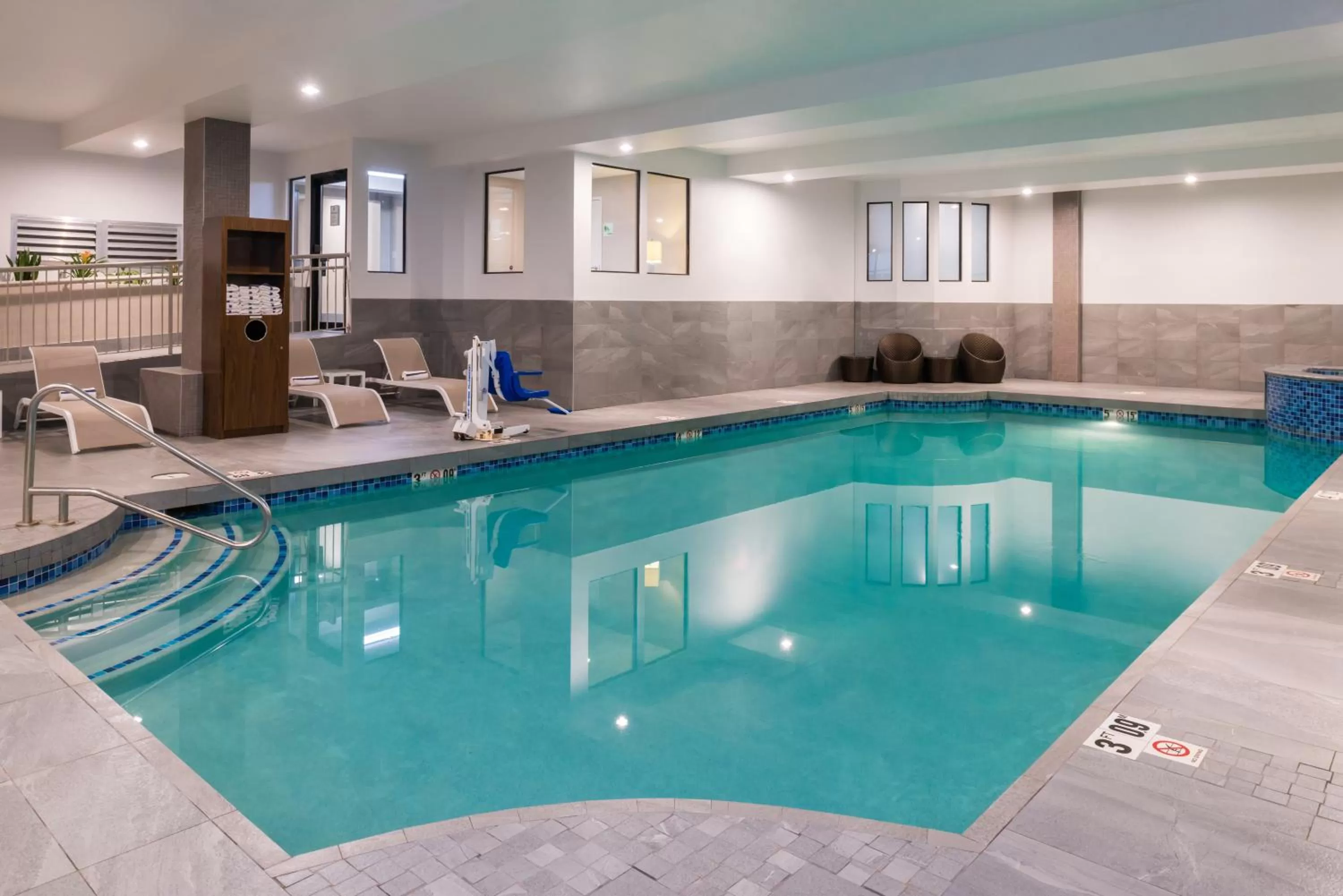 Swimming pool in Doubletree By Hilton Concord Downtown