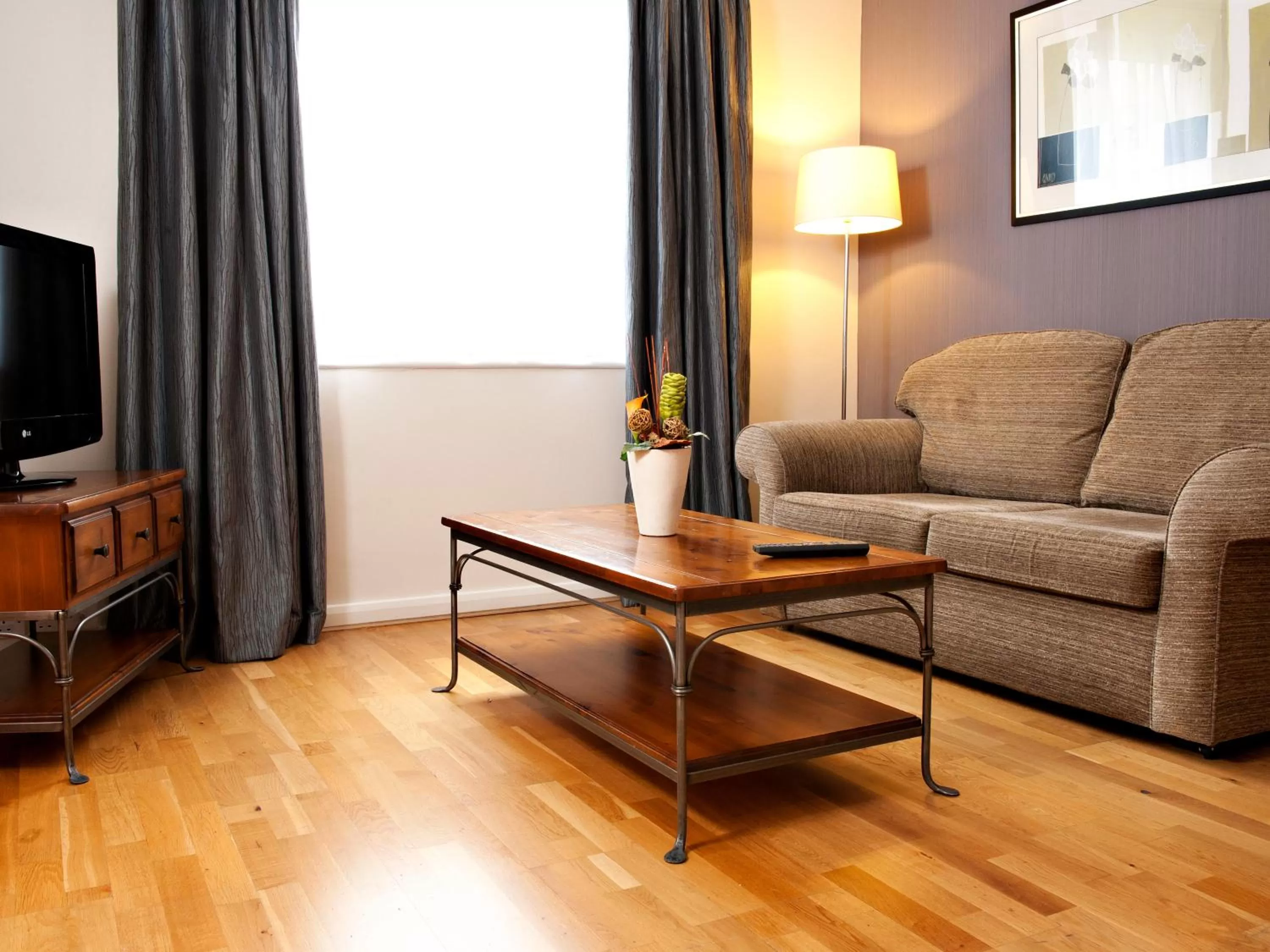 Seating area in Holiday Inn Liverpool City Centre by IHG