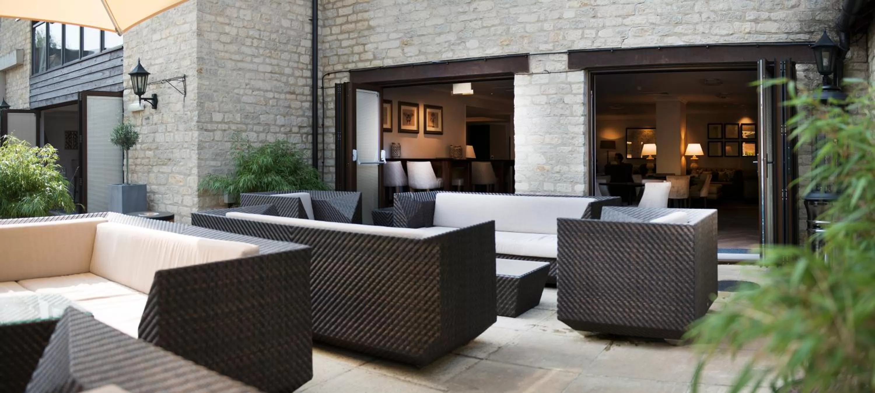 Patio in voco Oxford Spires by IHG