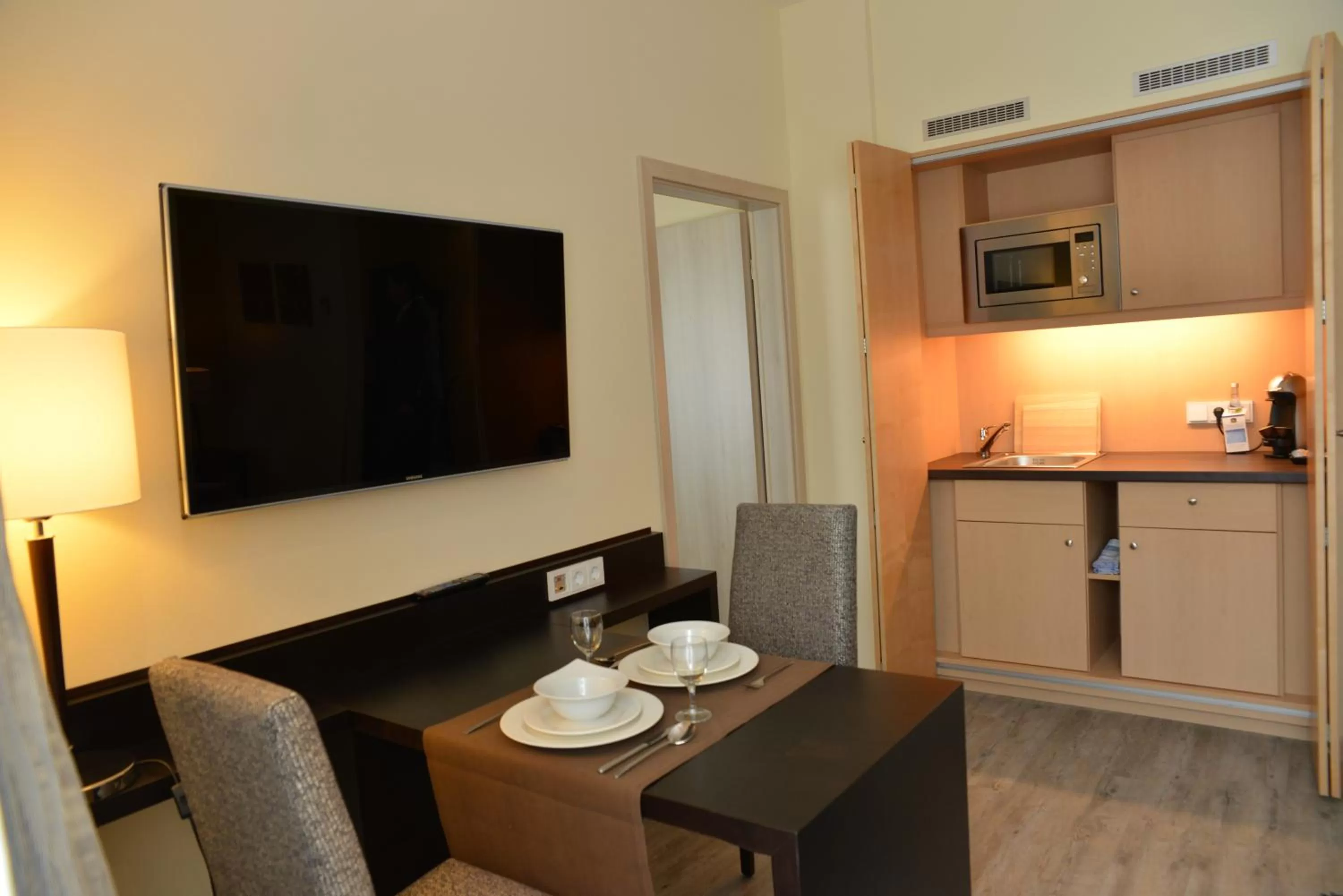 Kitchen or kitchenette in Best Western Plus Palatin Kongresshotel