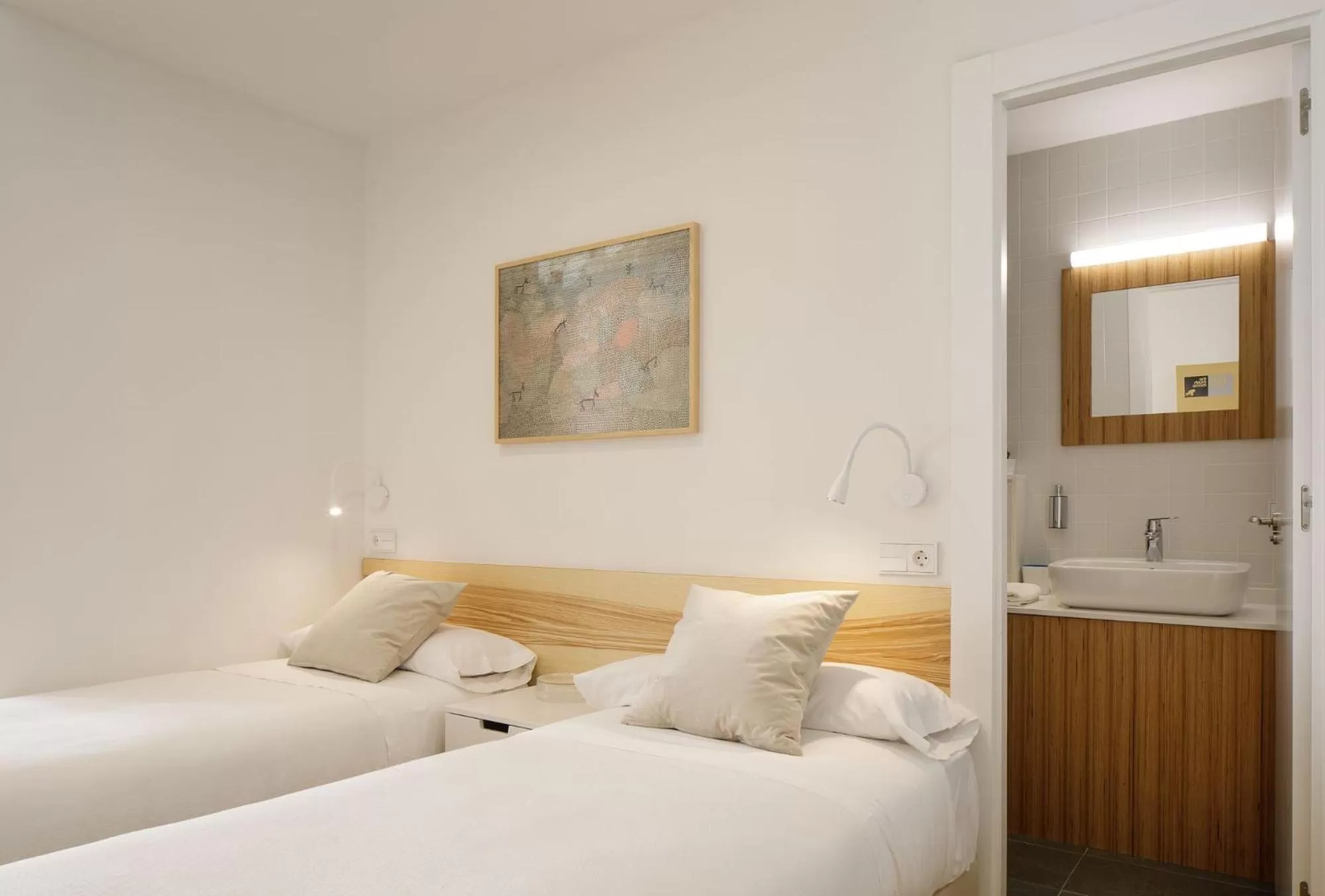 Photo of the whole room, Bed in Mush Room Apartamentos