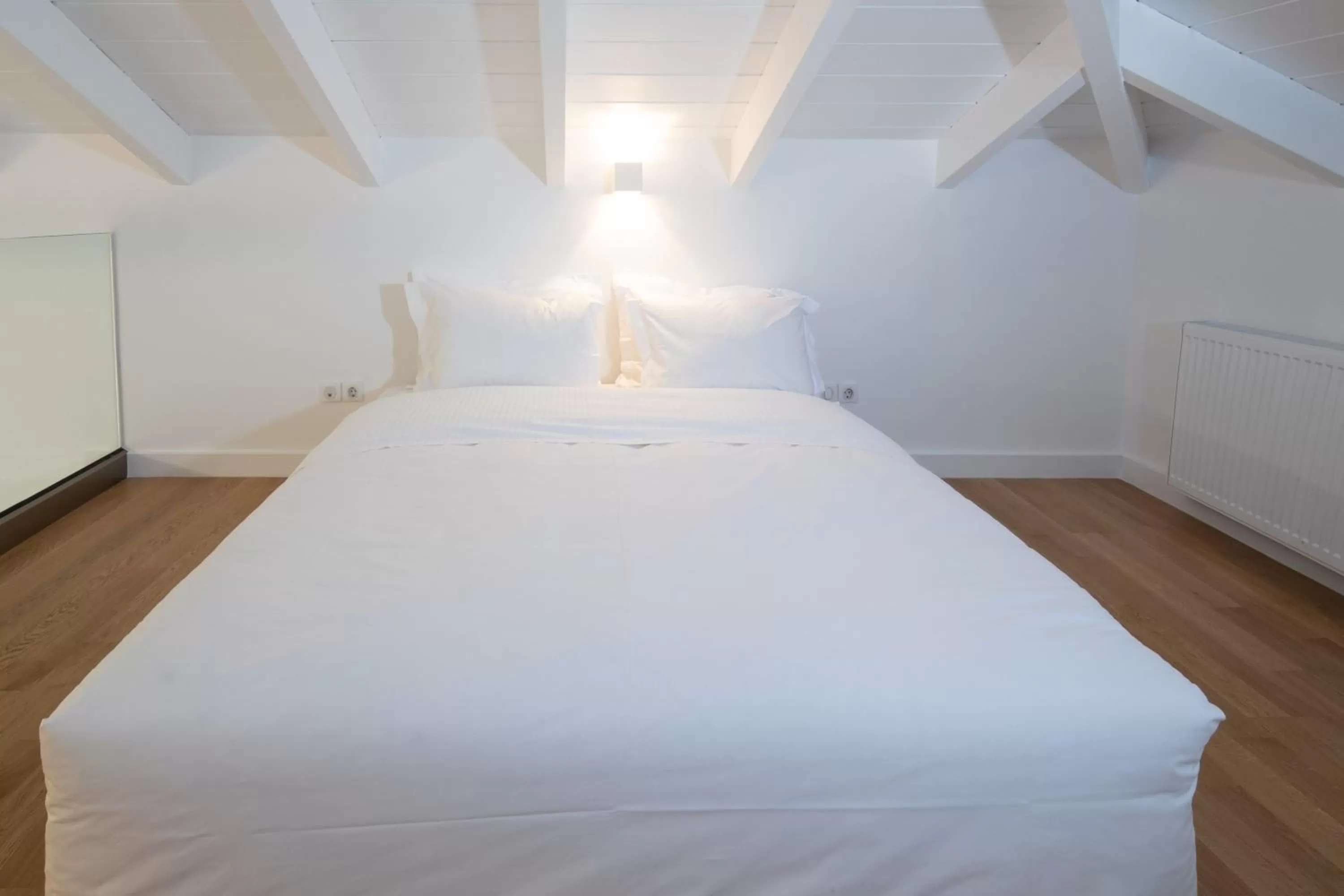 Bedroom, Bed in Clocktower Luxury Suites