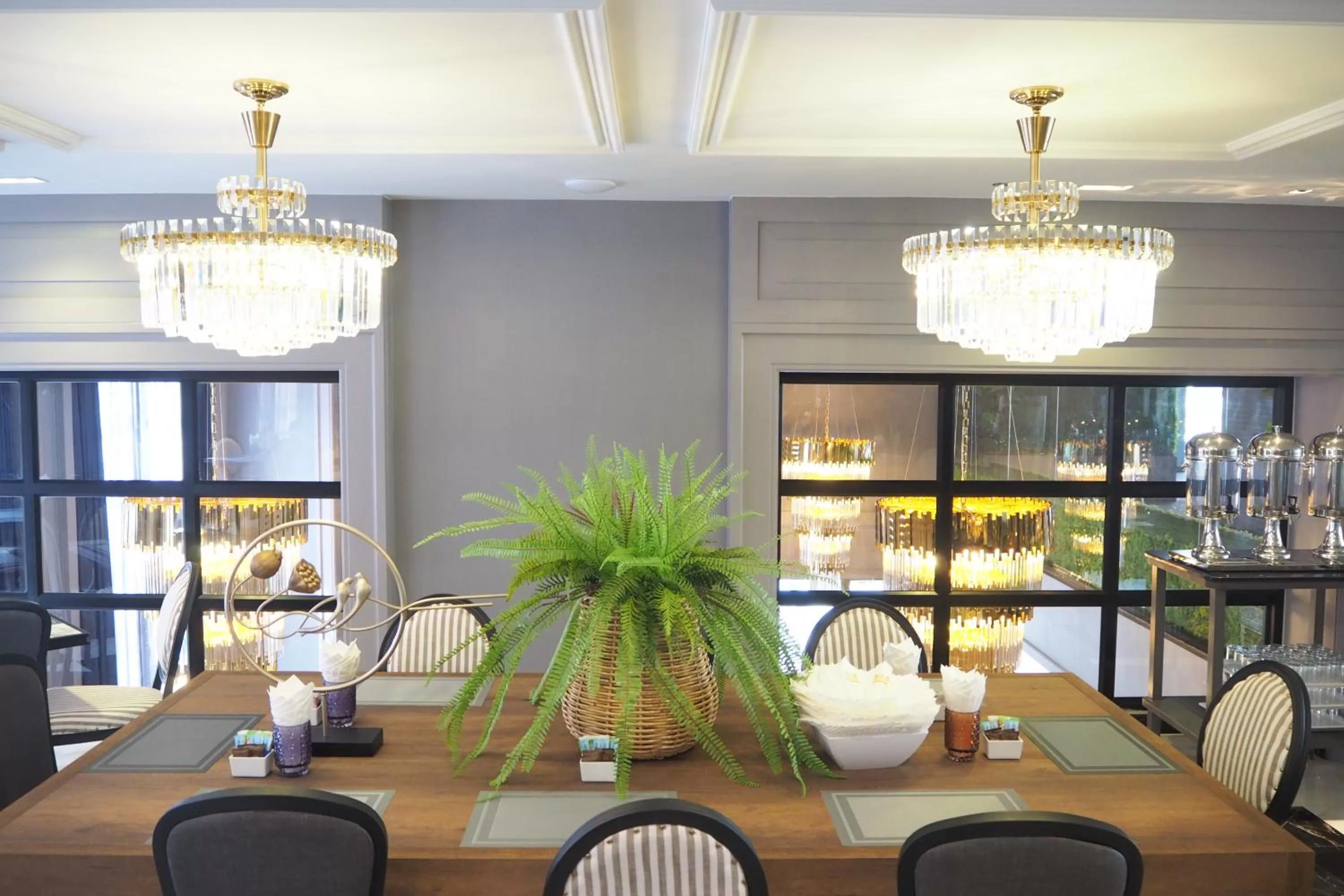 Restaurant/places to eat in SN Connx - SHA Plus