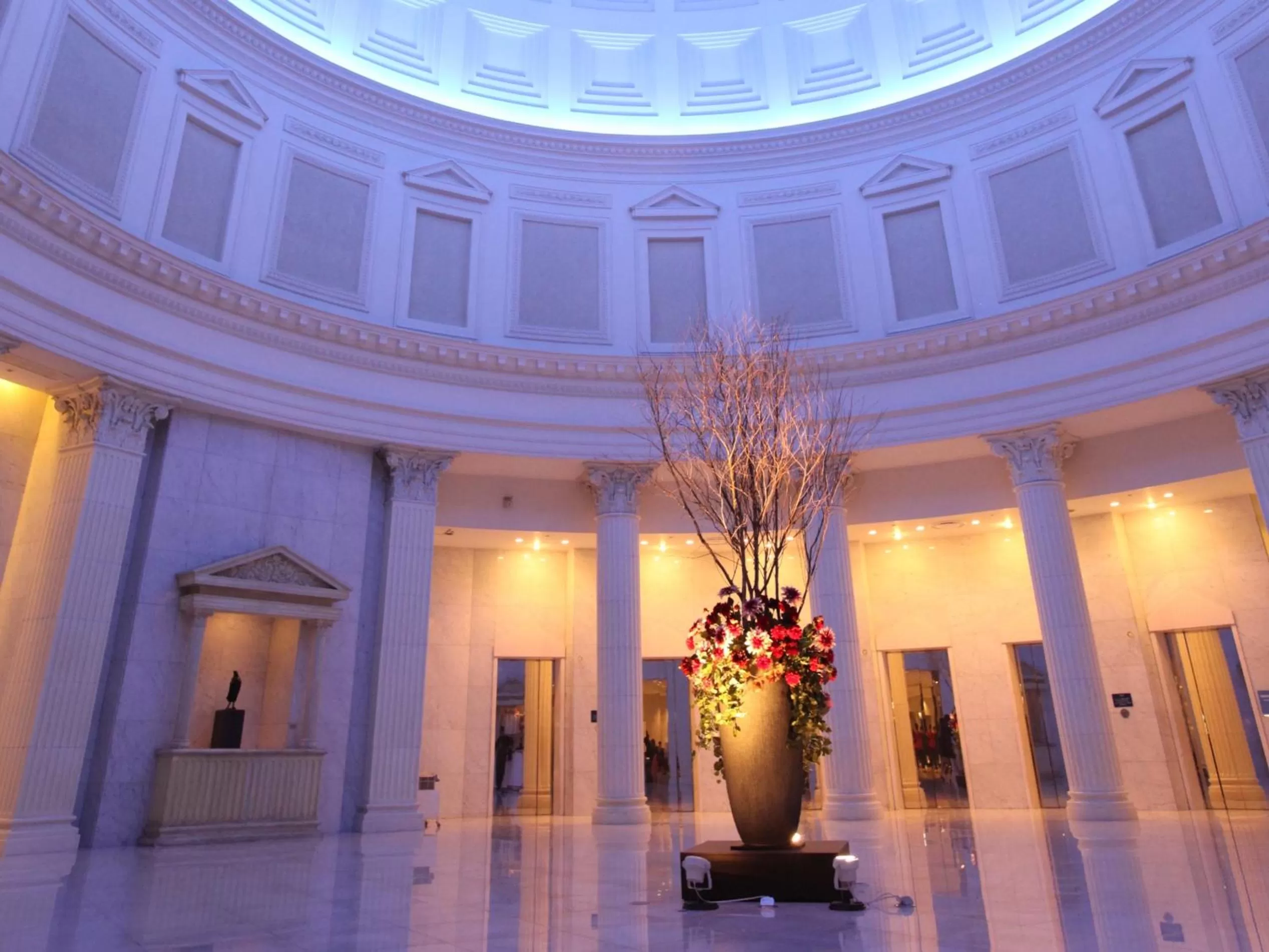 Lobby or reception in Shin Yokohama Prince Hotel