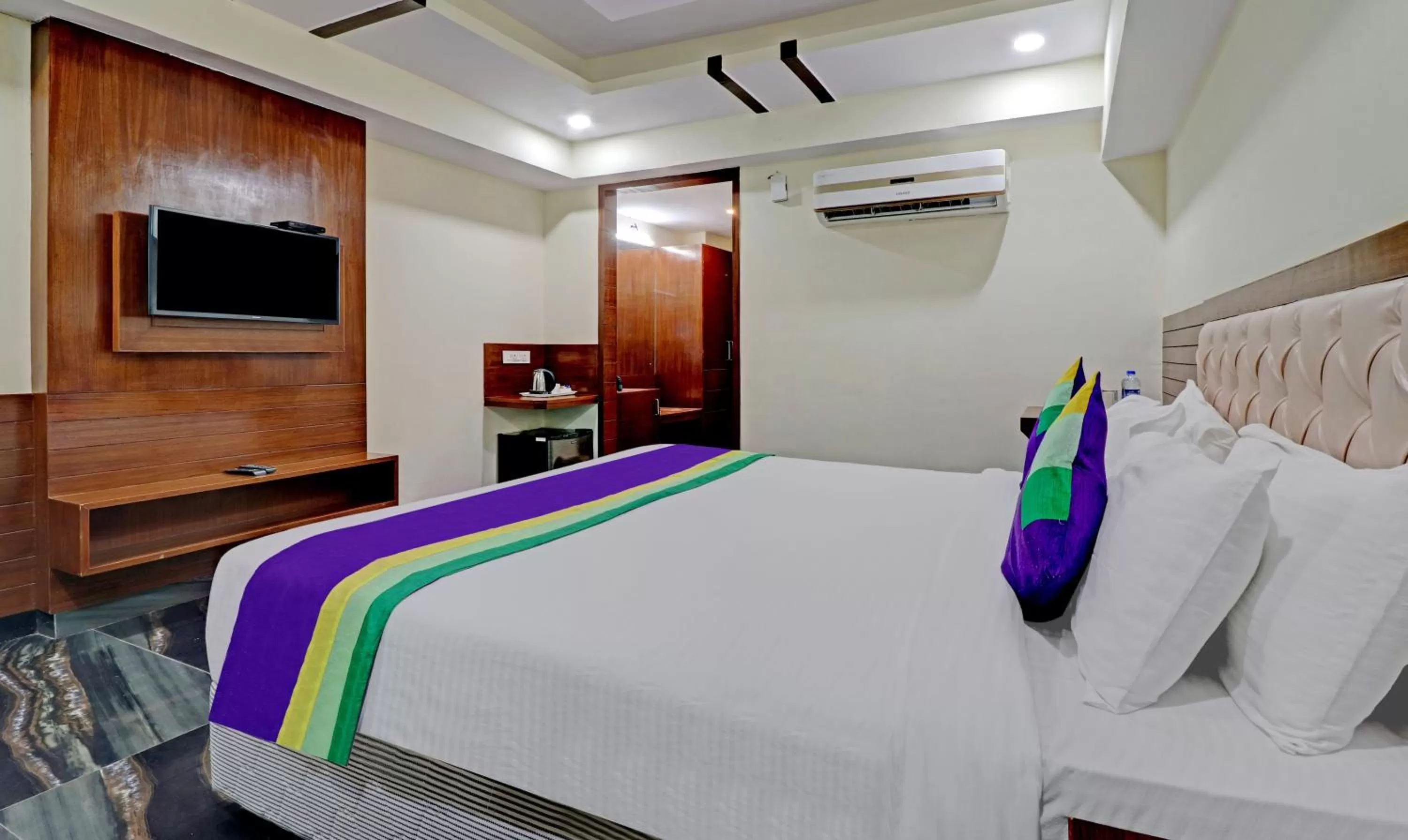 Bed in Treebo Premium Pearl Avenue Banquets And Lawn