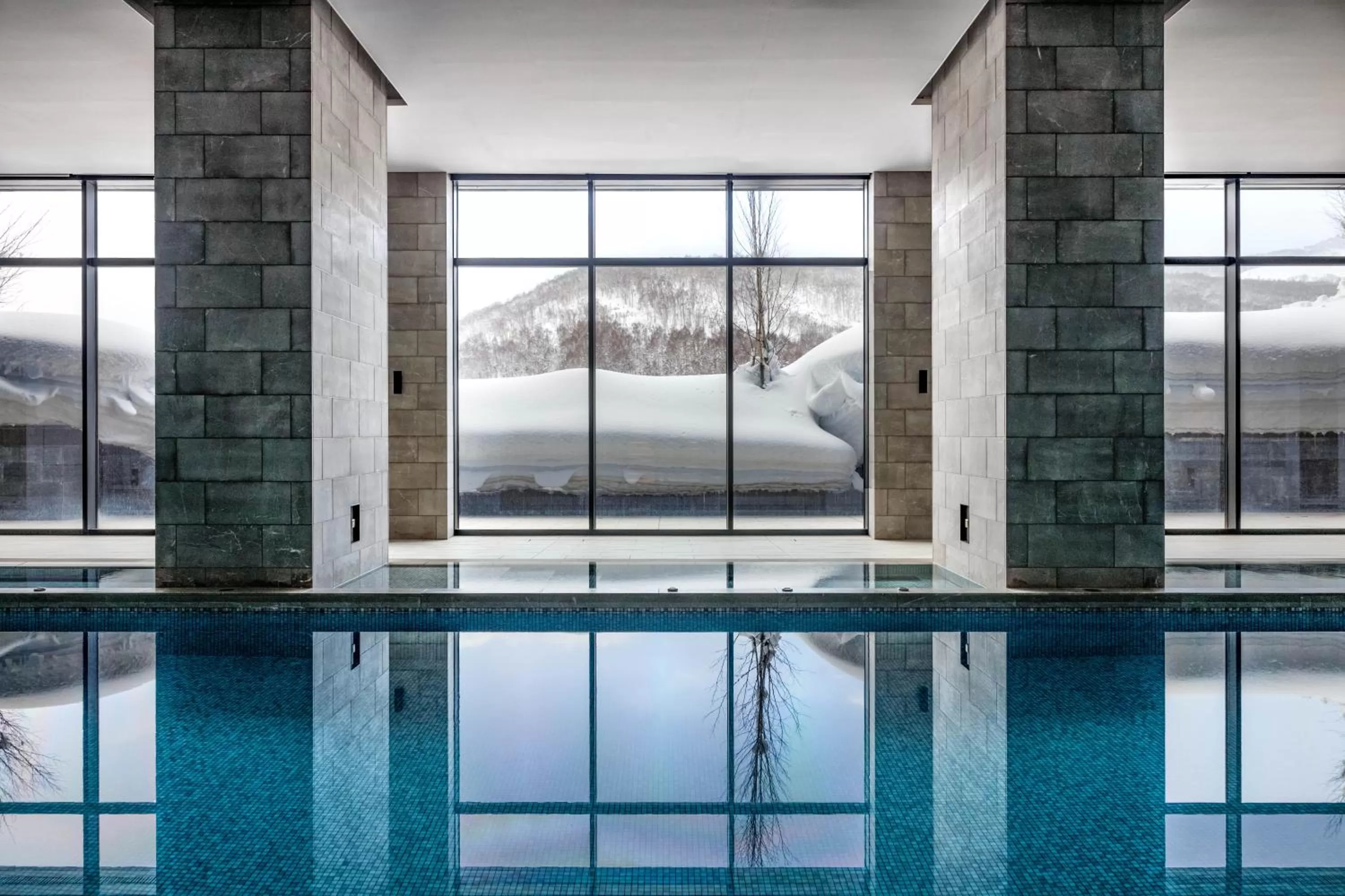 Swimming pool in Park Hyatt Niseko Hanazono