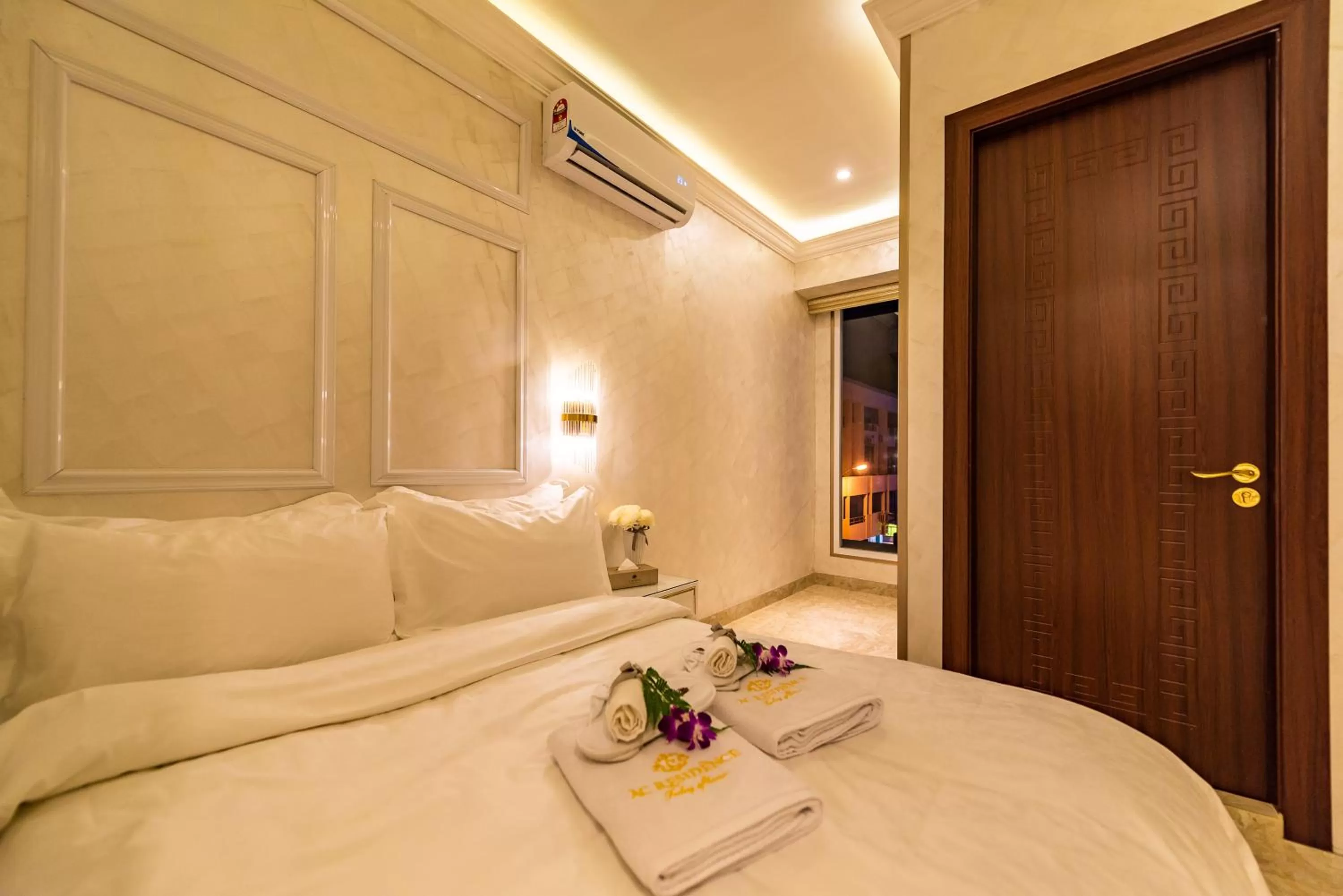 Bedroom, Bed in AC Residence - Behind Cititel Hotel