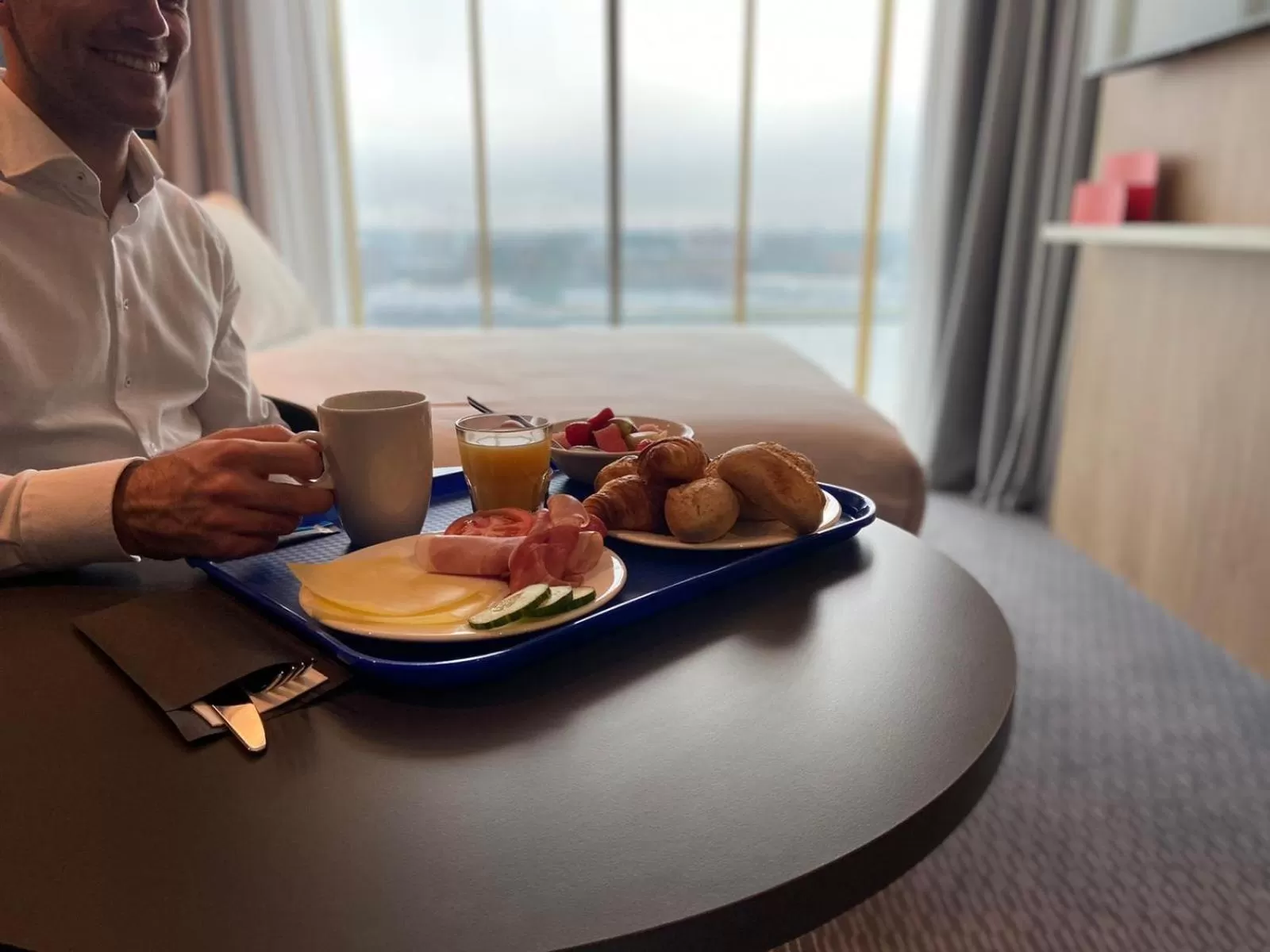 Bedroom in Holiday Inn Express Amsterdam - North Riverside by IHG