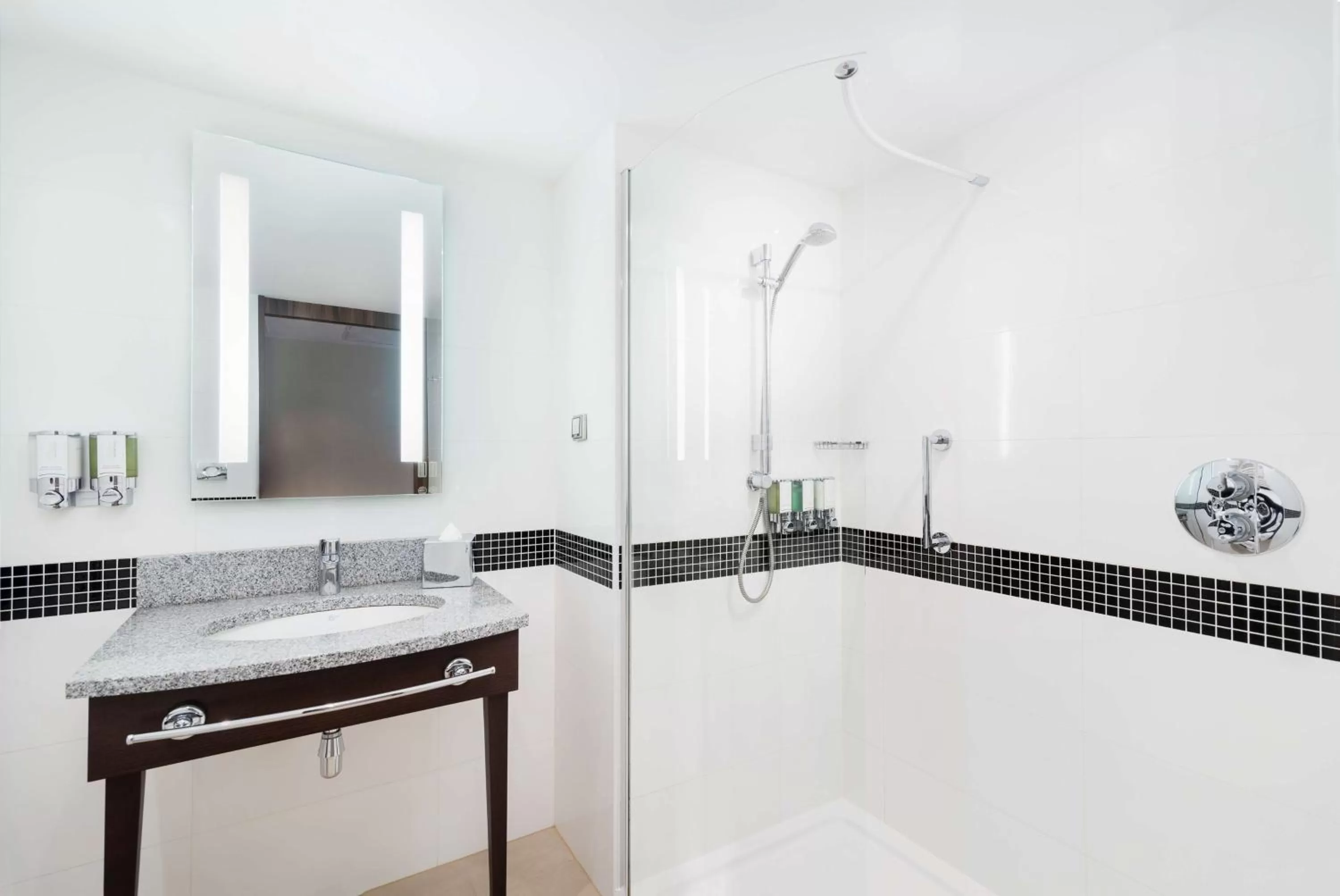 Bathroom in Hampton by Hilton Krakow