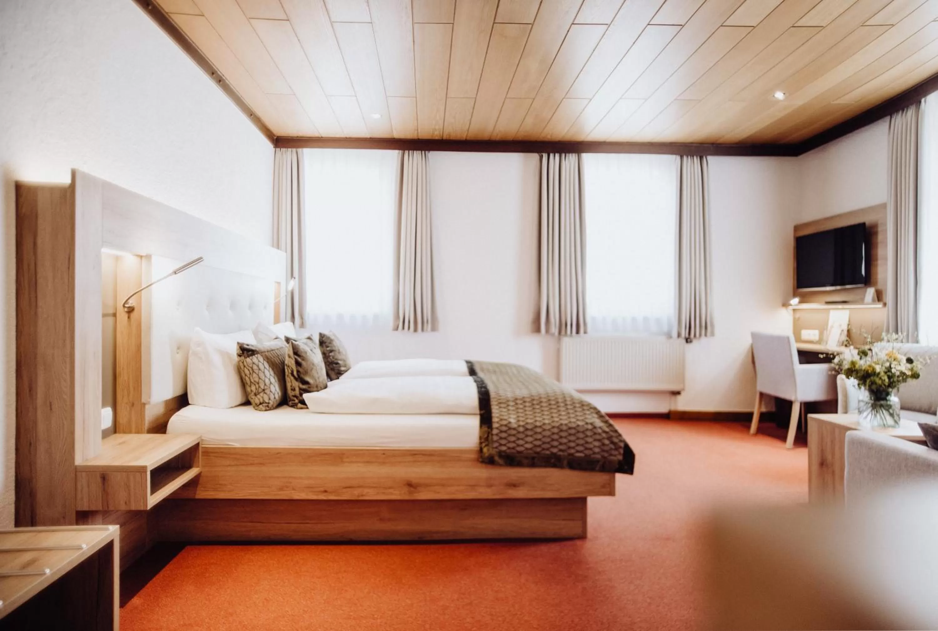 Photo of the whole room, Bed in Hotel Frauensteiner Hof