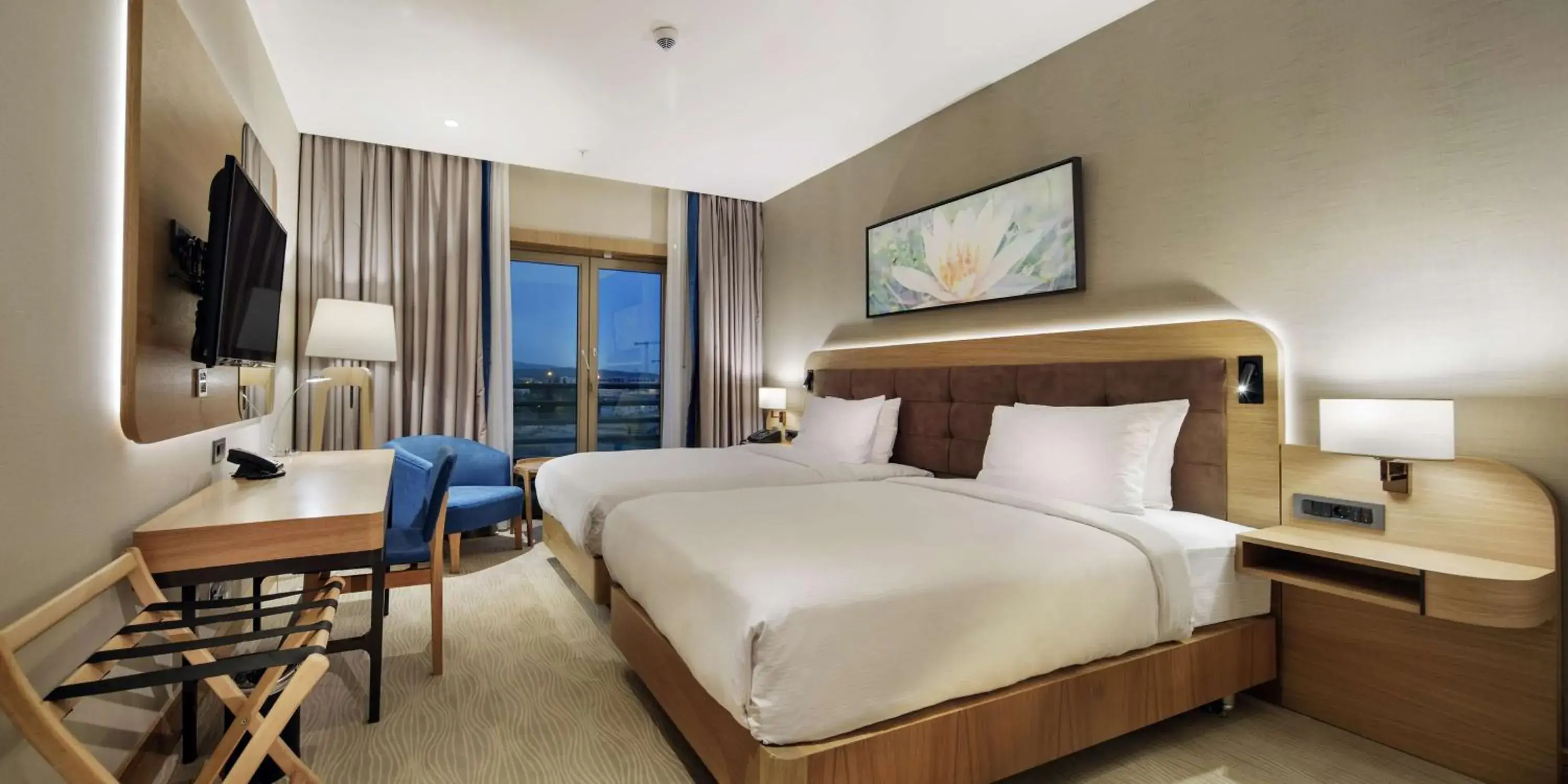 Twin Room in DoubleTree by Hilton Hotel Istanbul - Tuzla Twin Room in DoubleTree by Hilton Hotel Istanbul - Tuzla