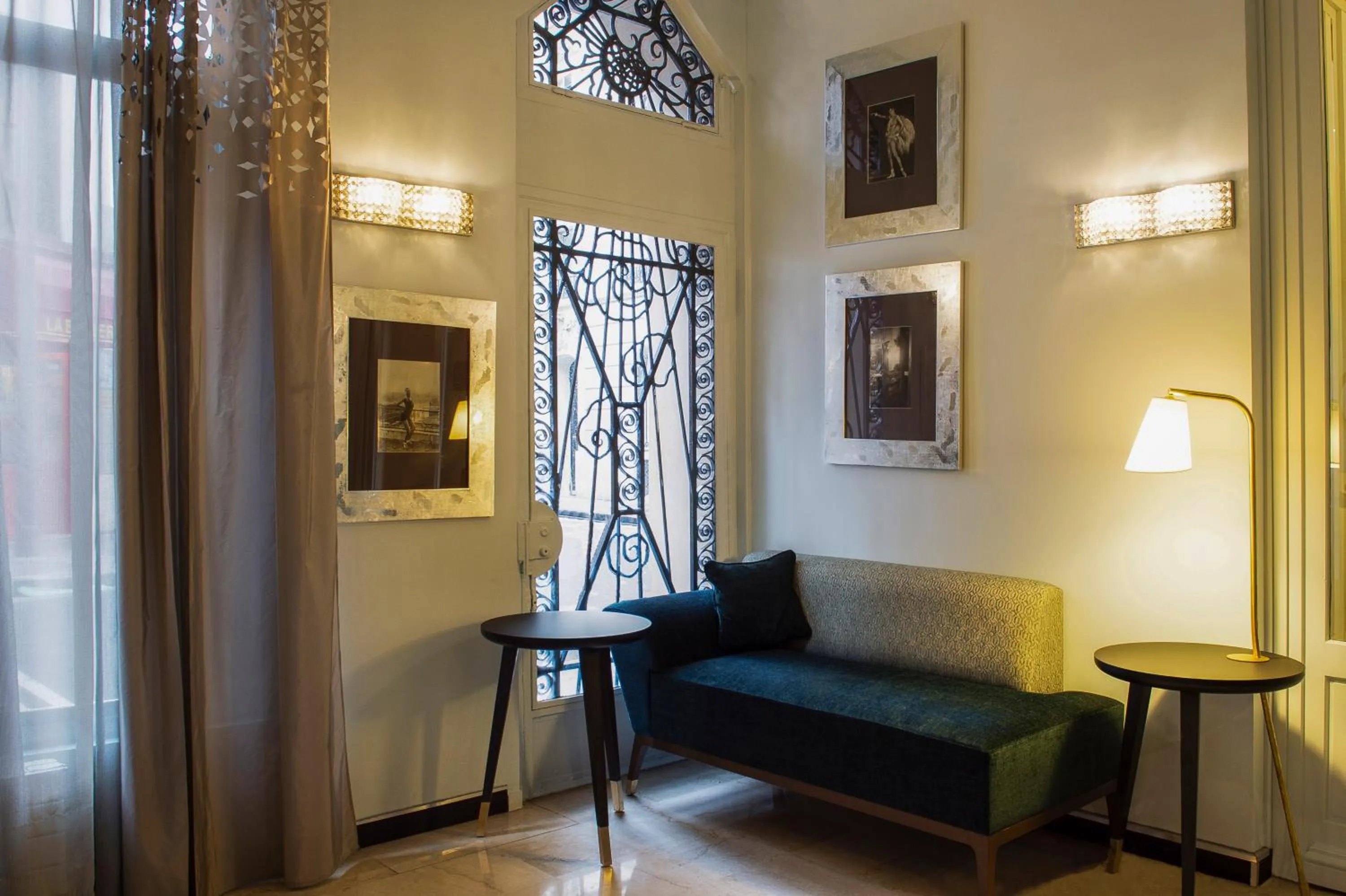 Lounge or bar in Mercure Paris Opéra Faubourg Montmartre