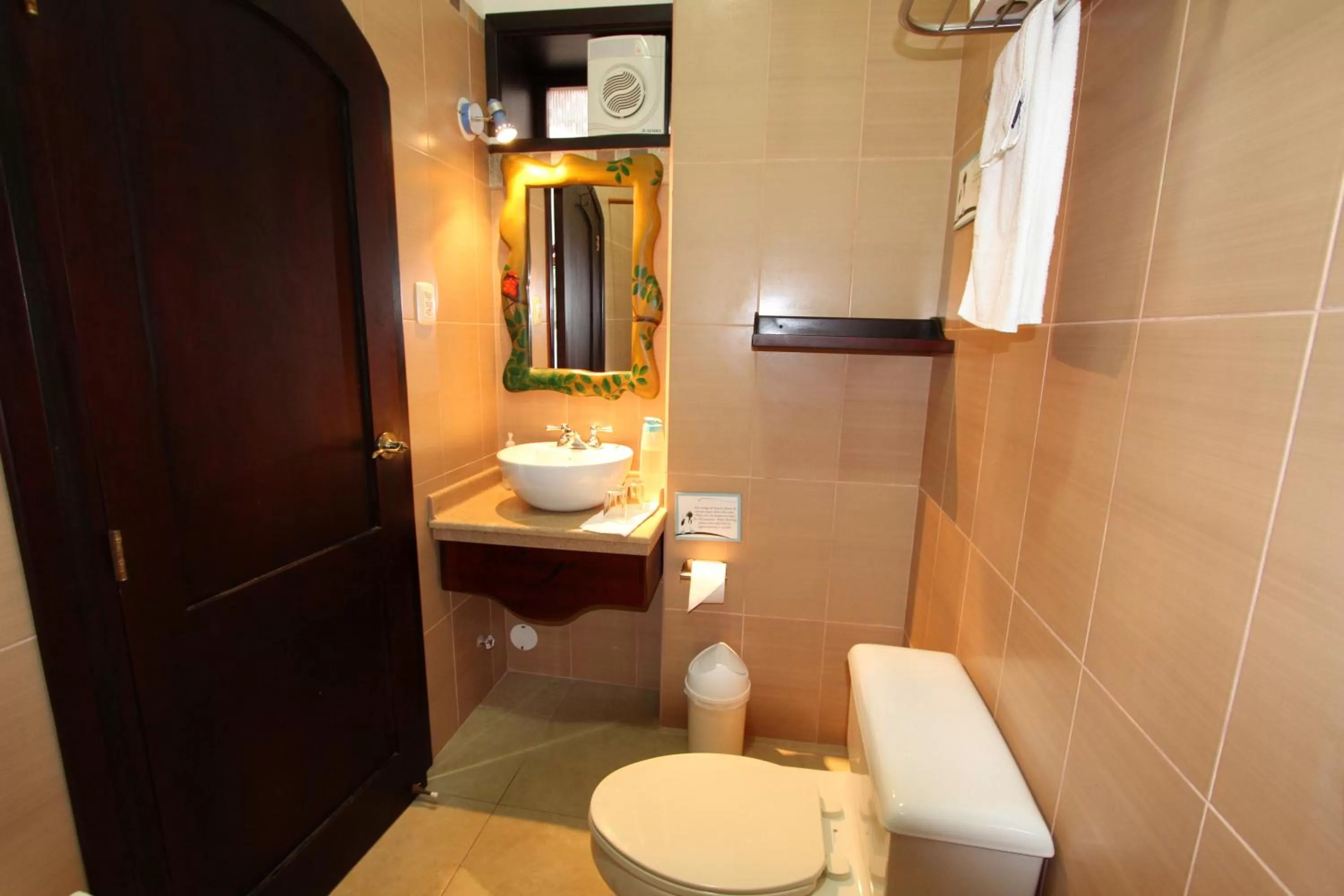 Bathroom in Hotel Galapagos Suites B&B