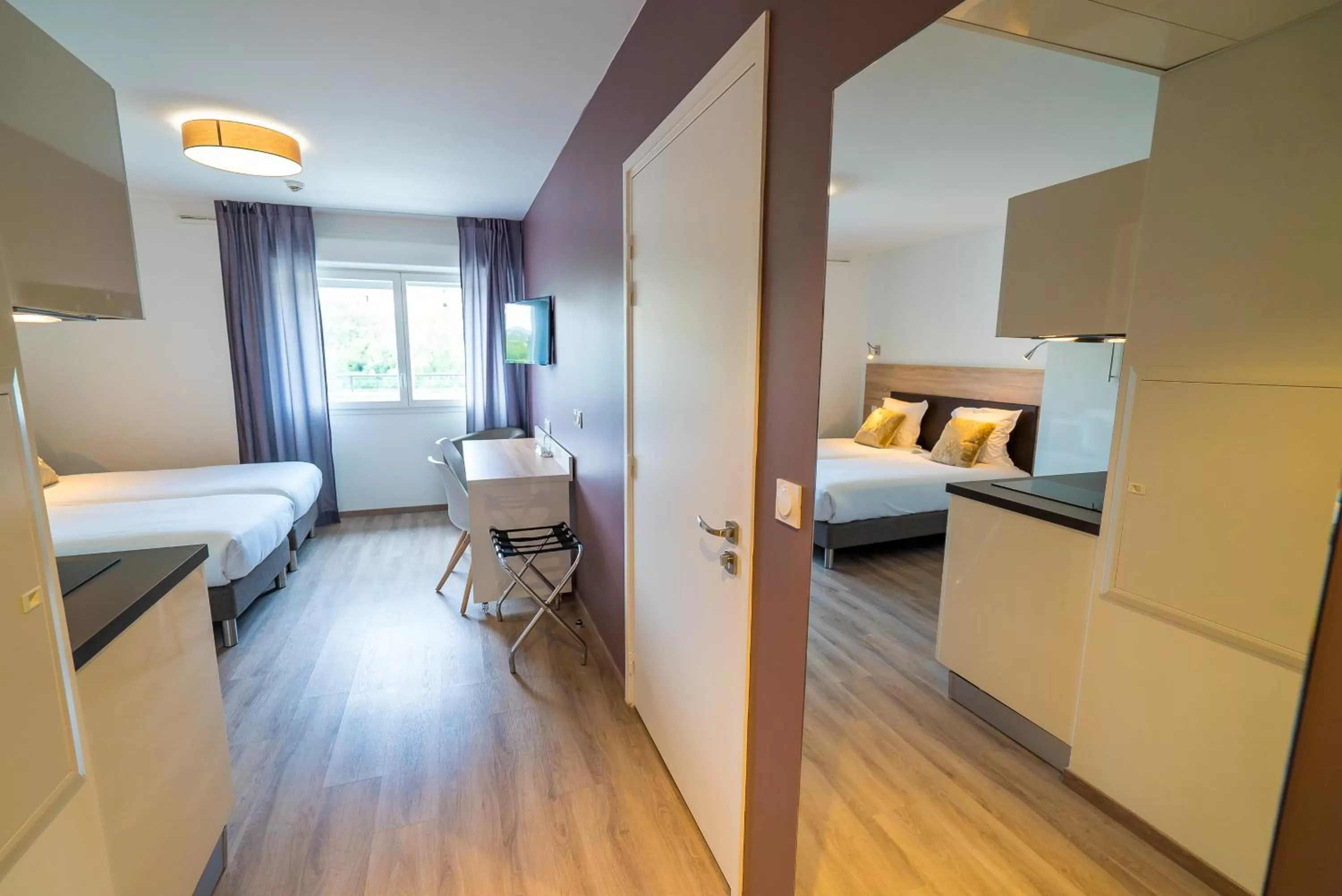 Photo of the whole room, Bed in All Suites Appart Hôtel - Choisy-le-Roi