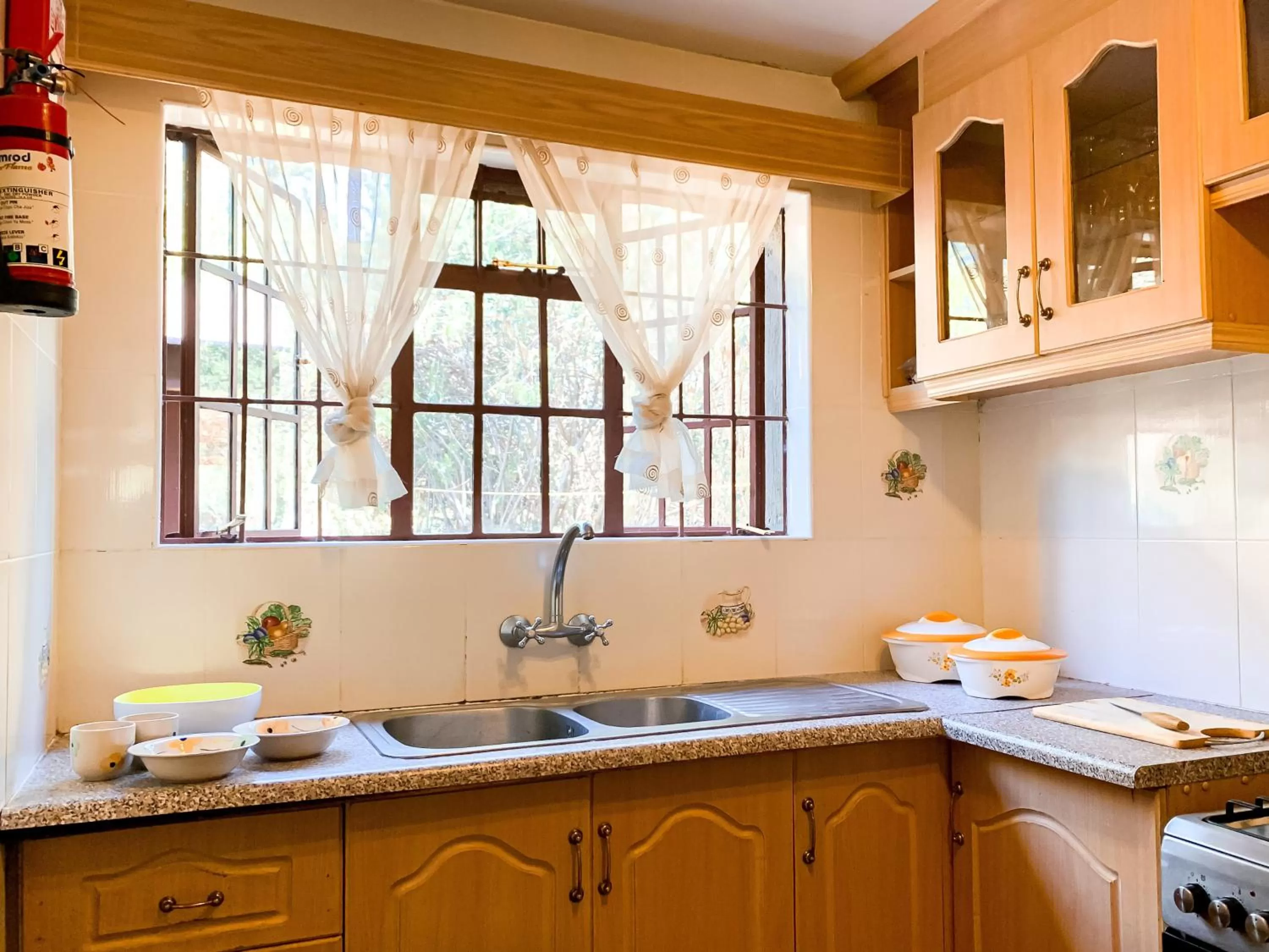 Kitchen or kitchenette in Oilepo Cottage