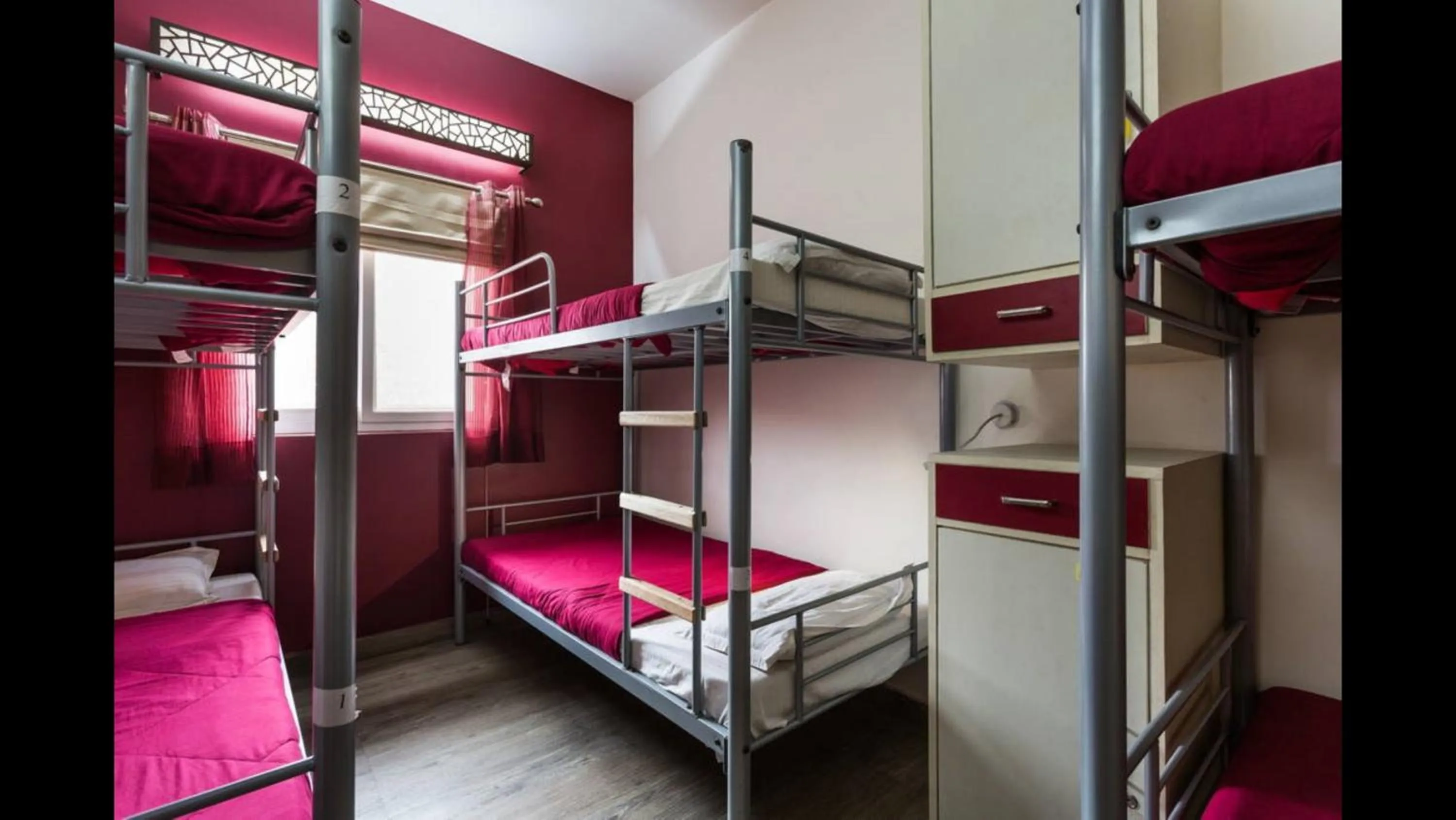 bunk bed, Bed in Joey's Hostel Delhi - 20 mins from Railway Station