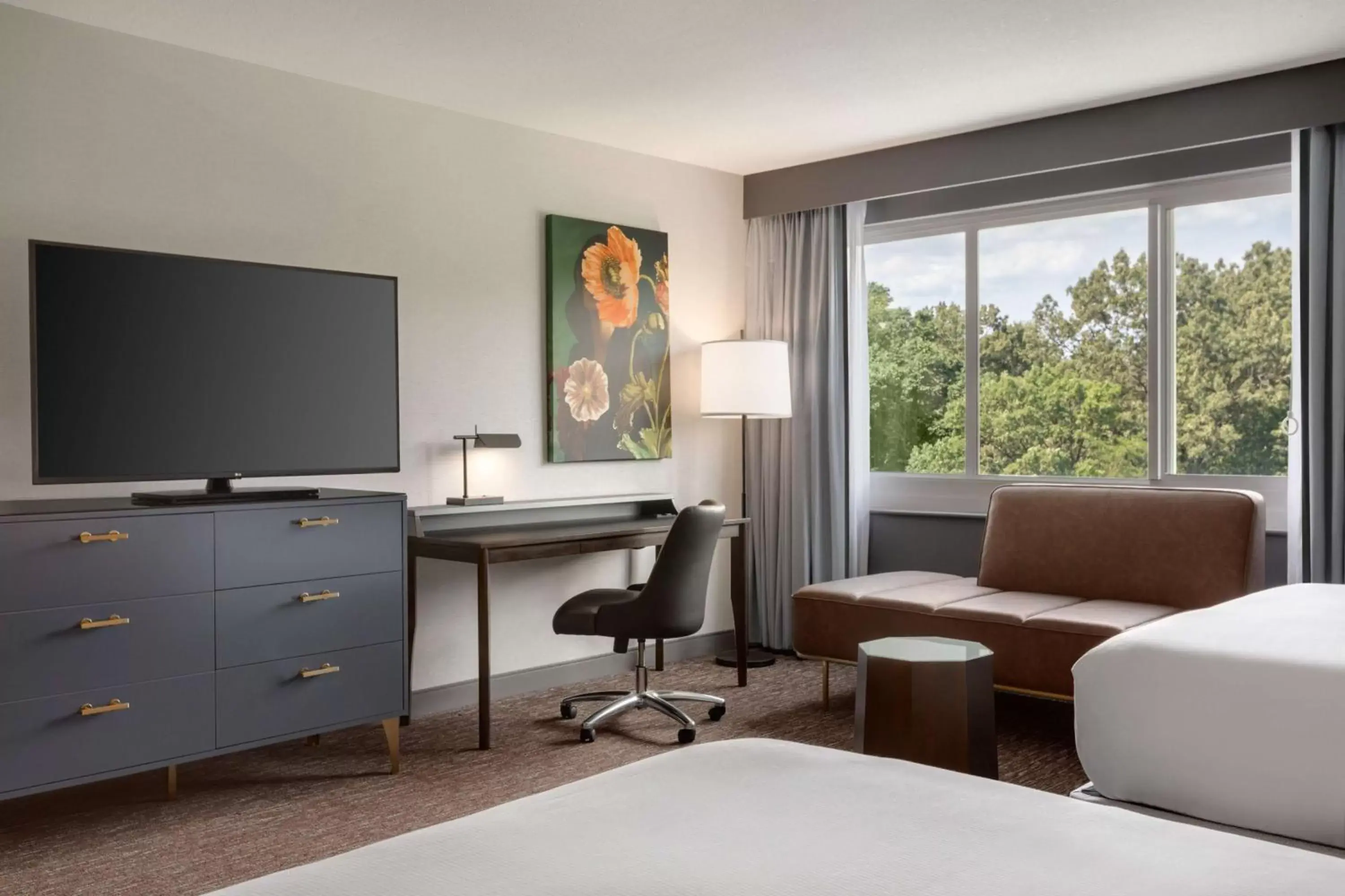 Queen Room with Two Queen Beds and Roll-In Shower - Mobility and Hearing Access in Hilton Baltimore BWI Airport Queen Room with Two Queen Beds and Roll-In Shower - Mobility and Hearing Access in Hilton Baltimore BWI Airport