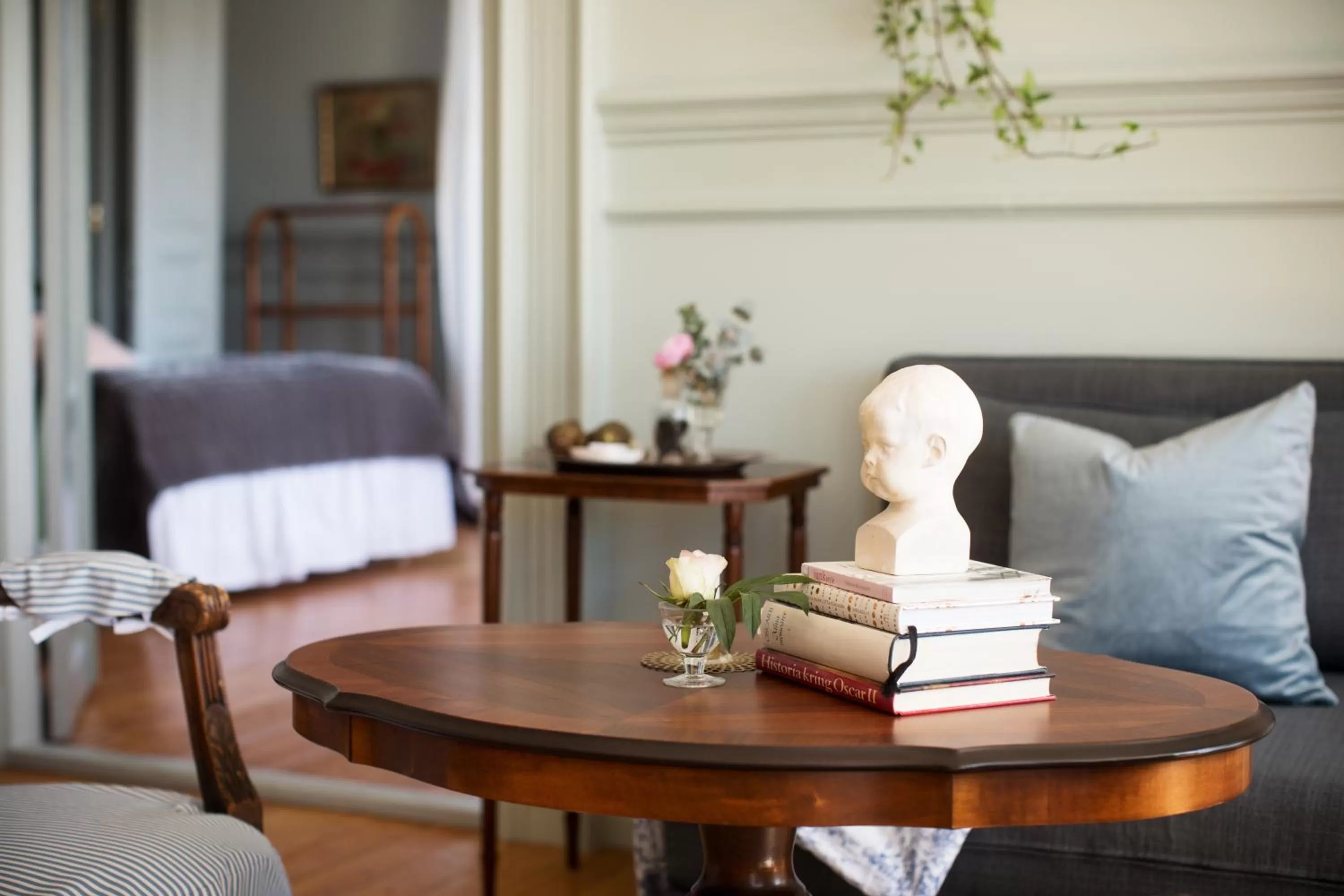 Decorative detail in Strandflickornas Annex Gula Villan