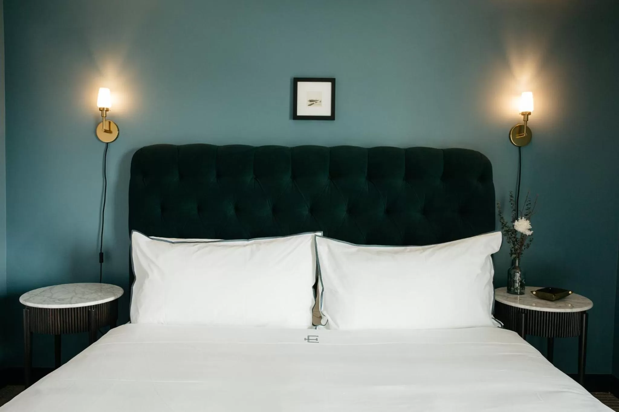 Bedroom, Bed in Emeline