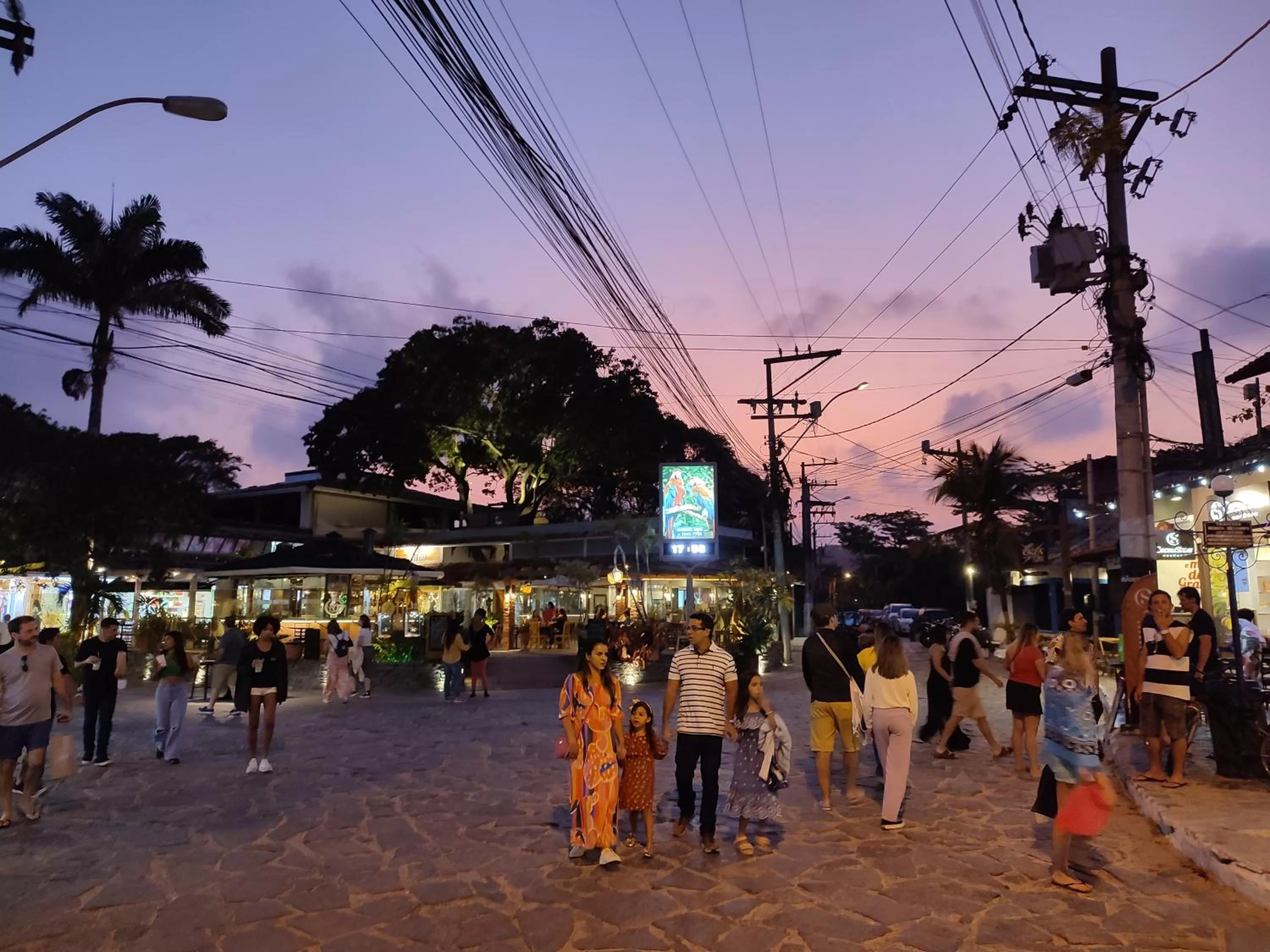 People in Pousada L'étage