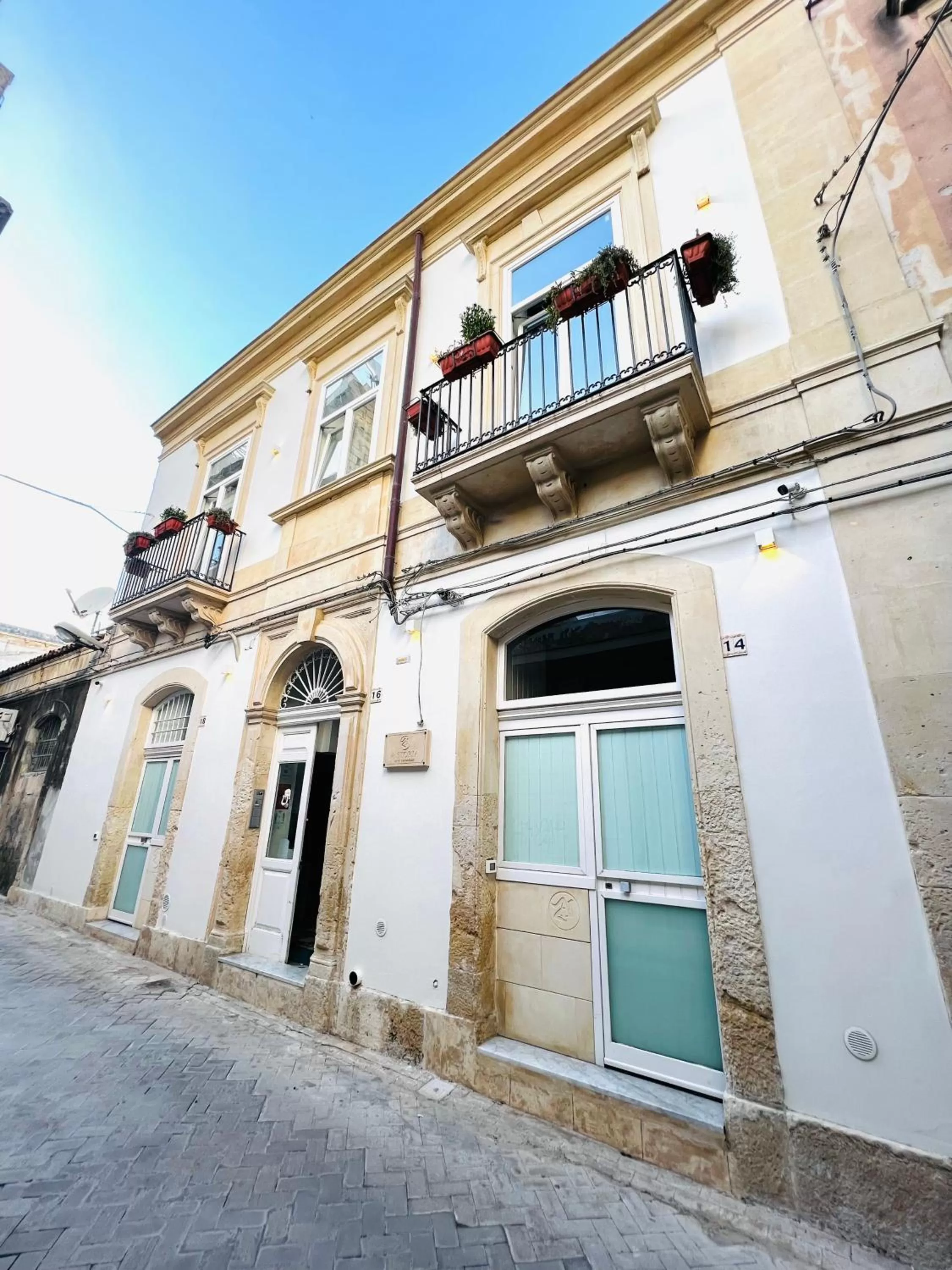 Property building in A'Storia