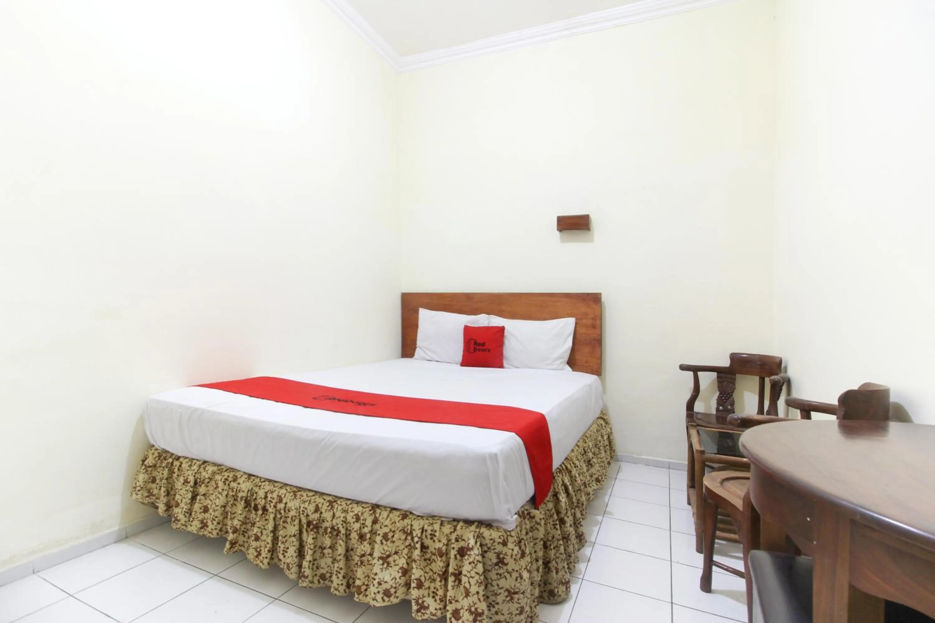 Bedroom, Bed in RedDoorz near Kranggan Tugu Jogja