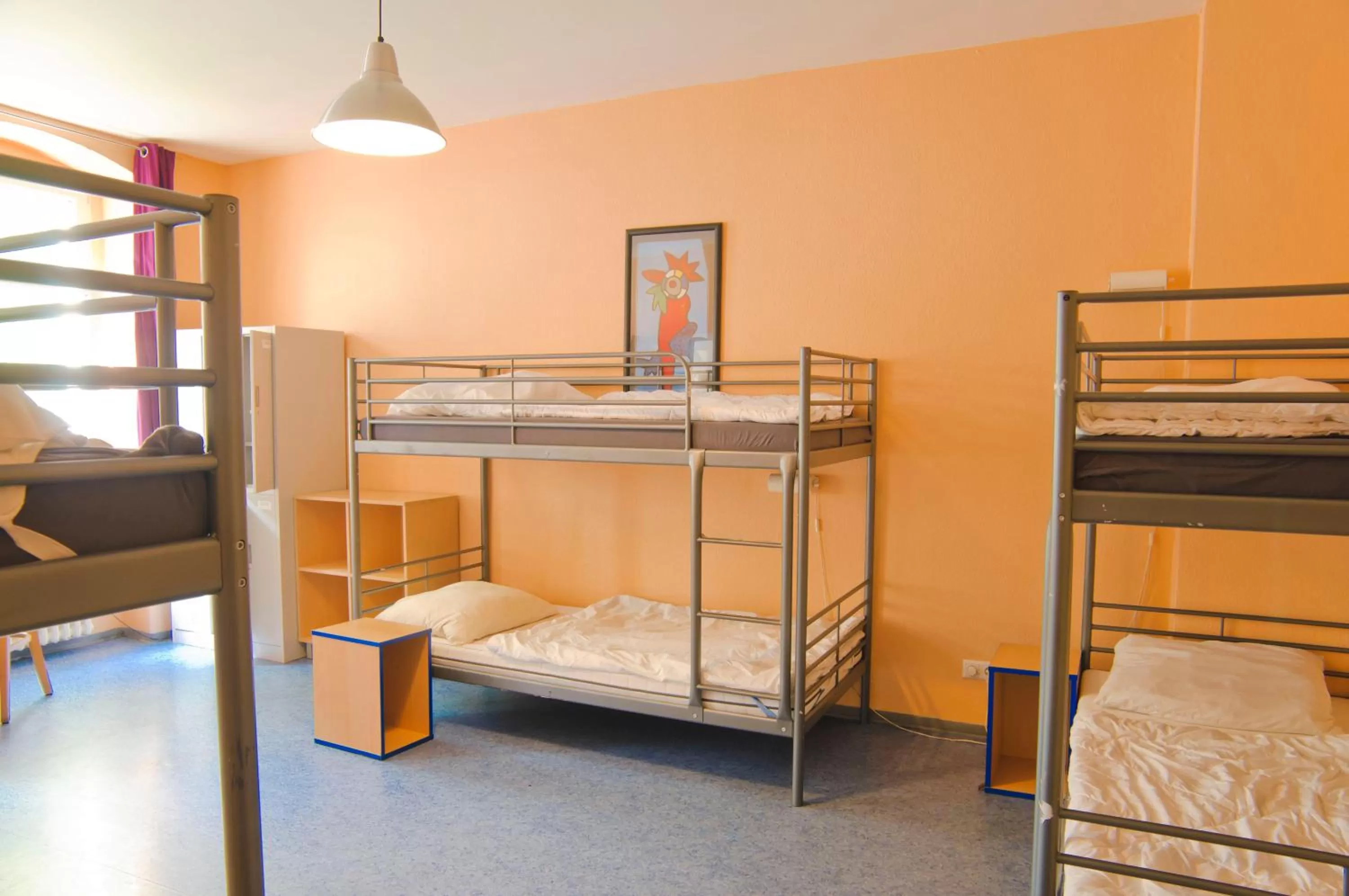 Staff, Bed in Happy Hotel Berlin