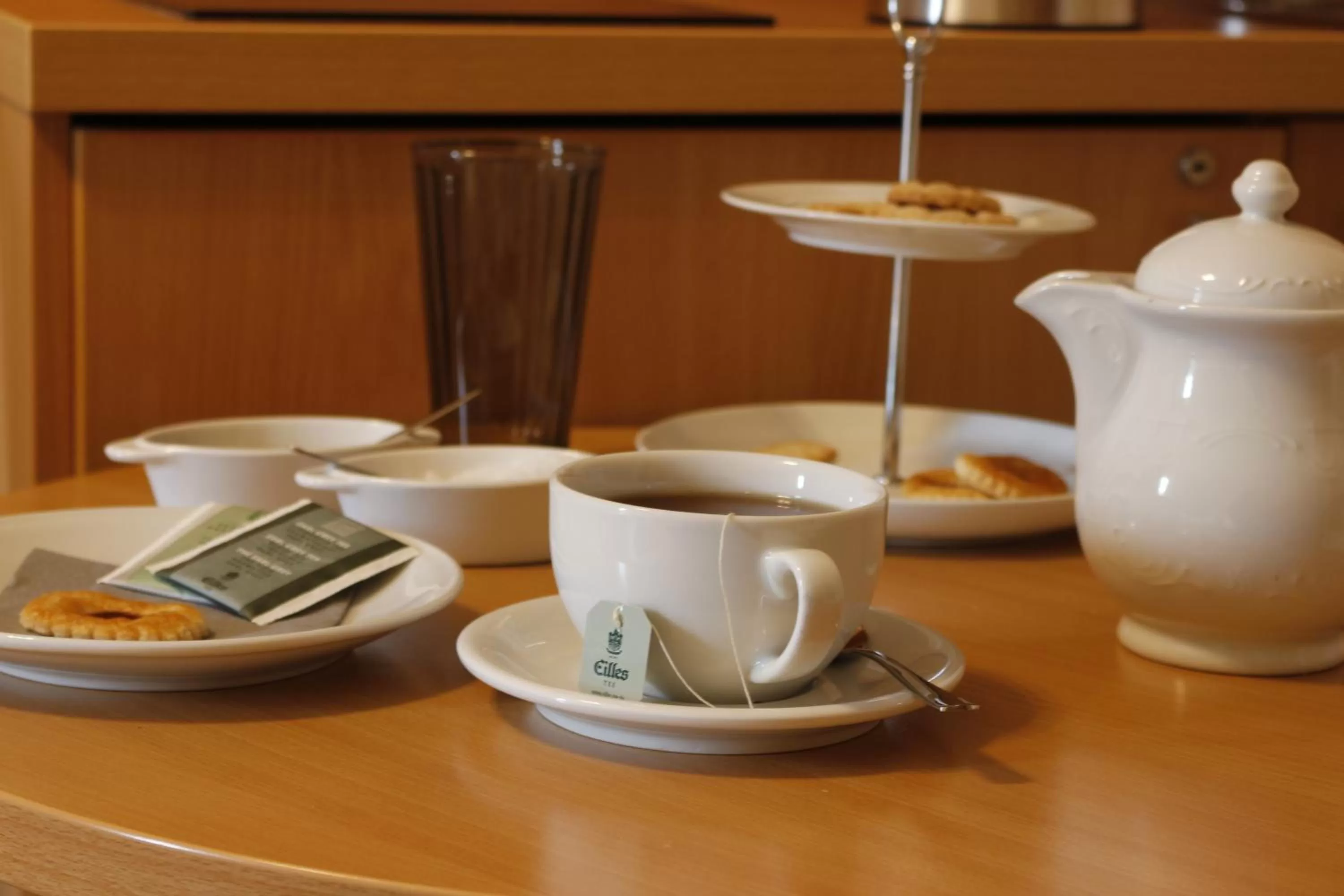 Coffee/tea facilities in Gästehaus Zehmerhof bei Erding