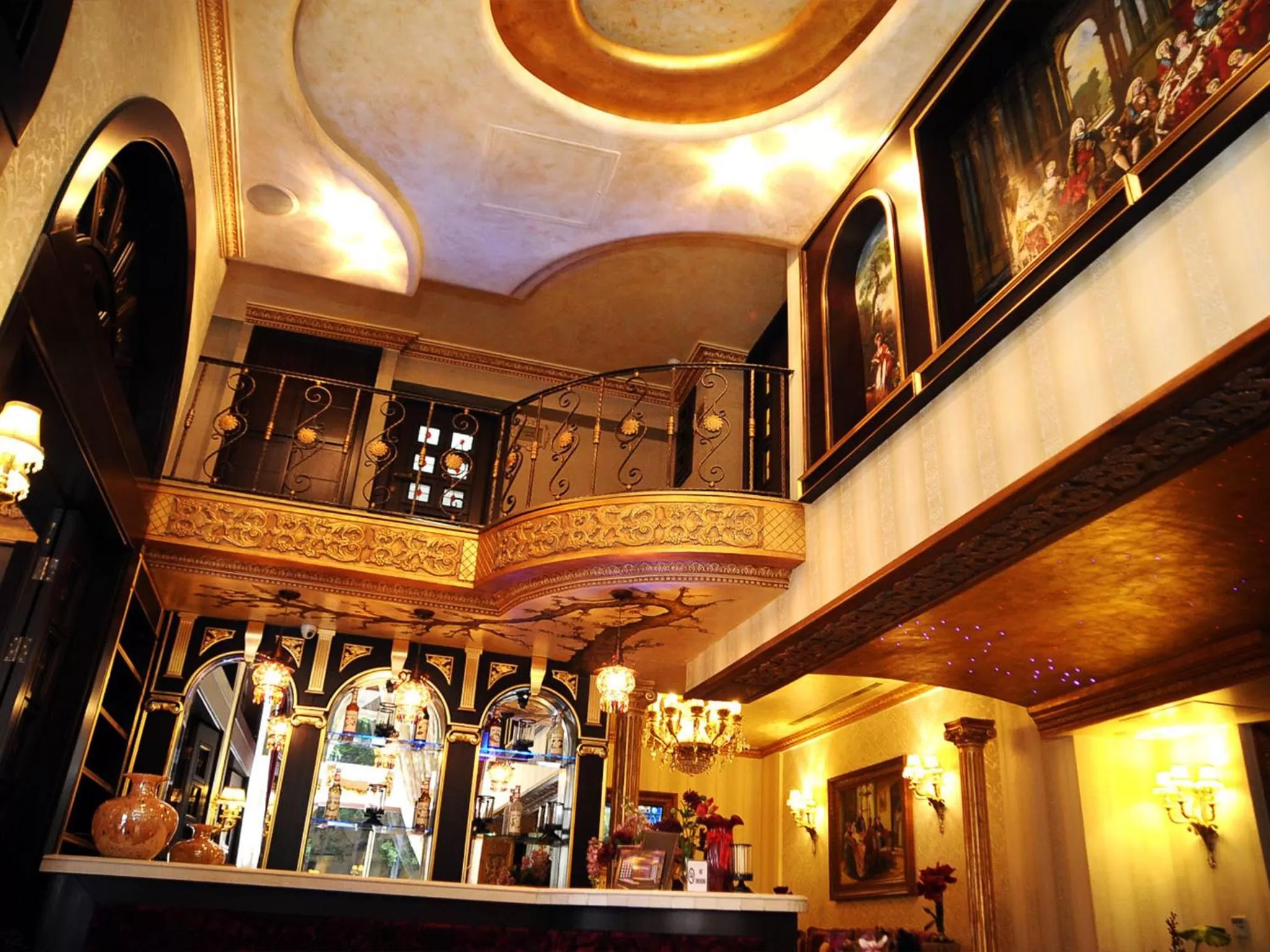 Lounge or bar in Q Hotel