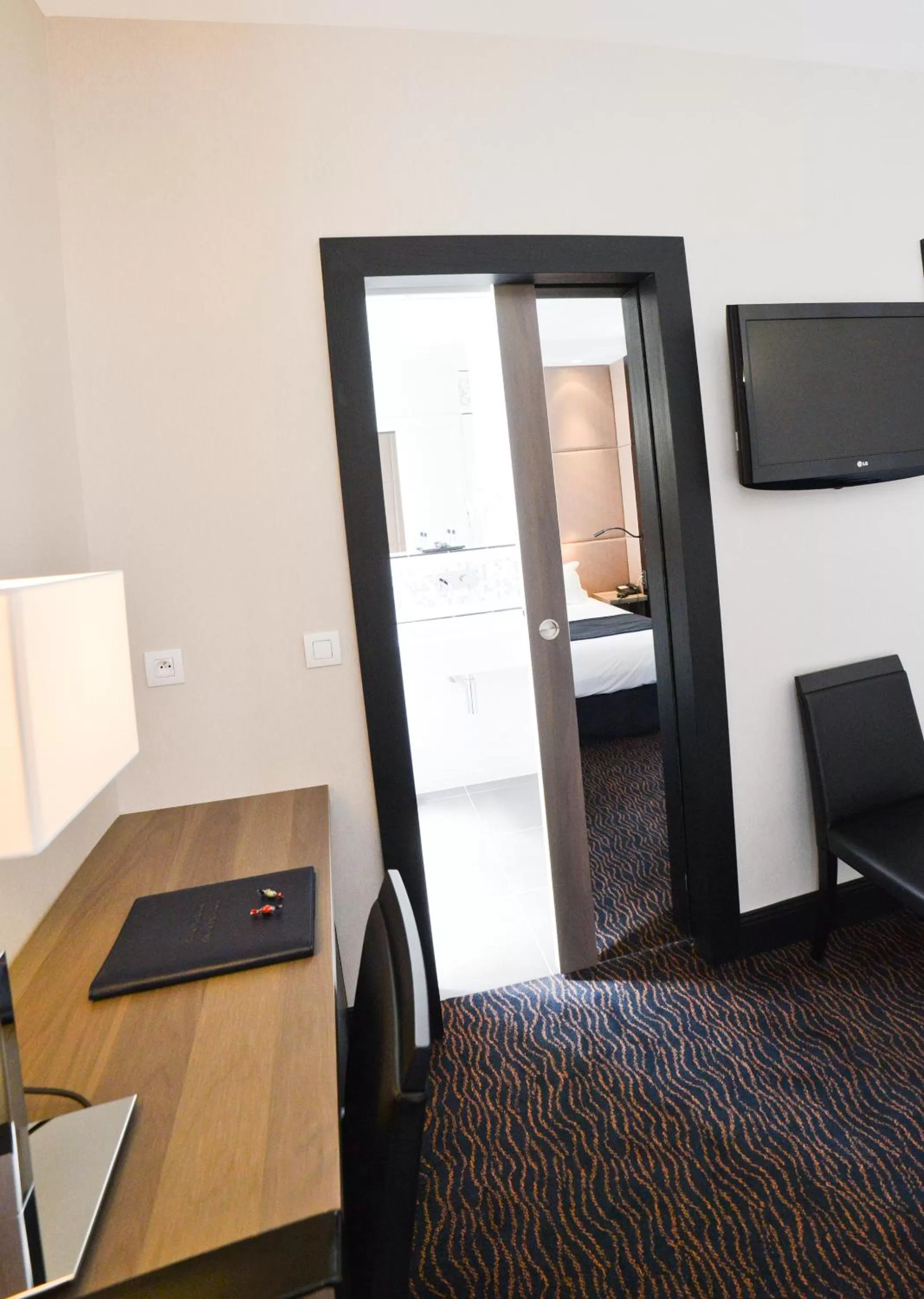 Photo of the whole room in Hôtel Mercure Bayonne Centre Le Grand Hotel