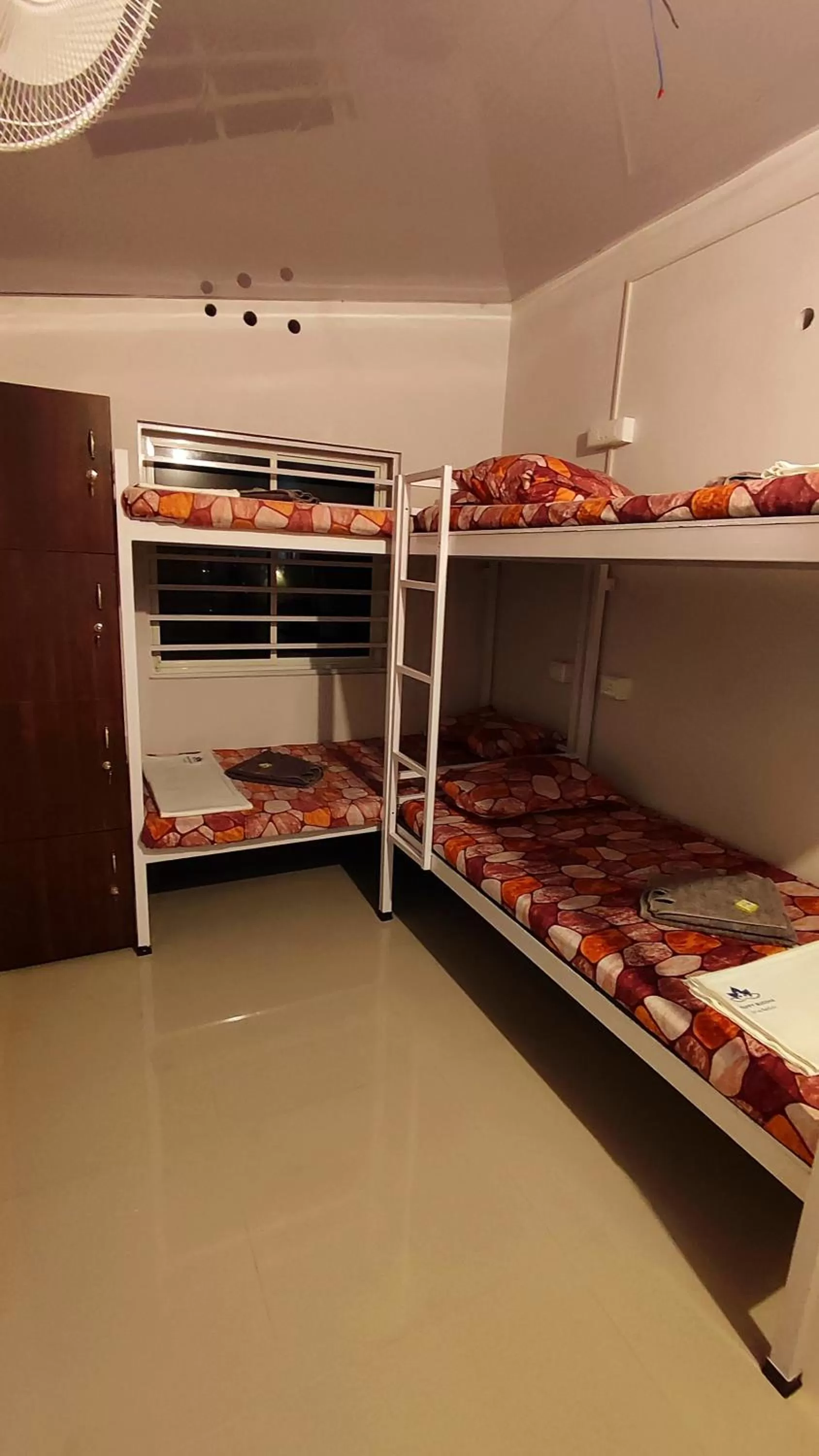 bunk bed in Happy Buddha S4