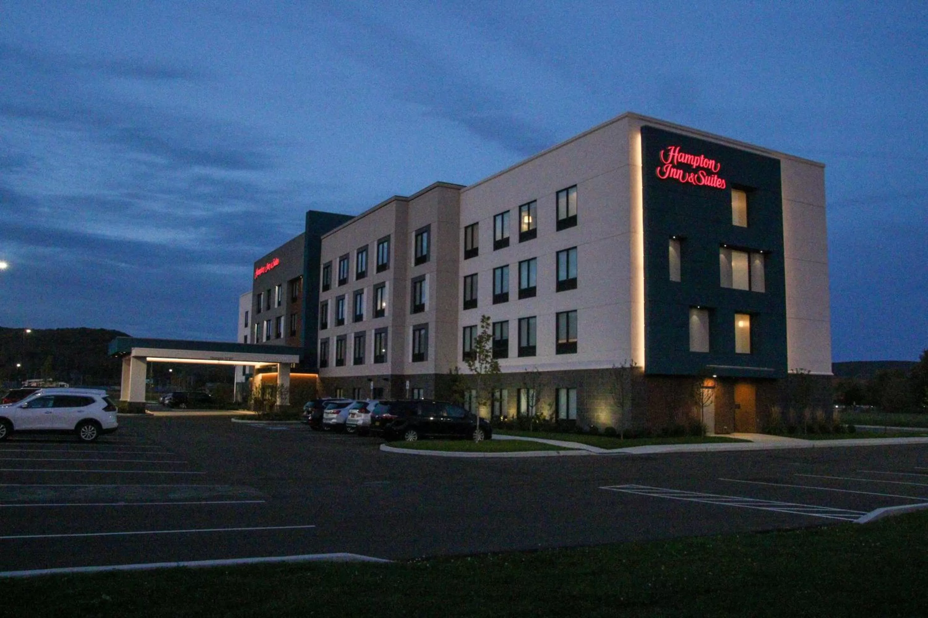 Property building in Hampton Inn & Suites Olean, Ny