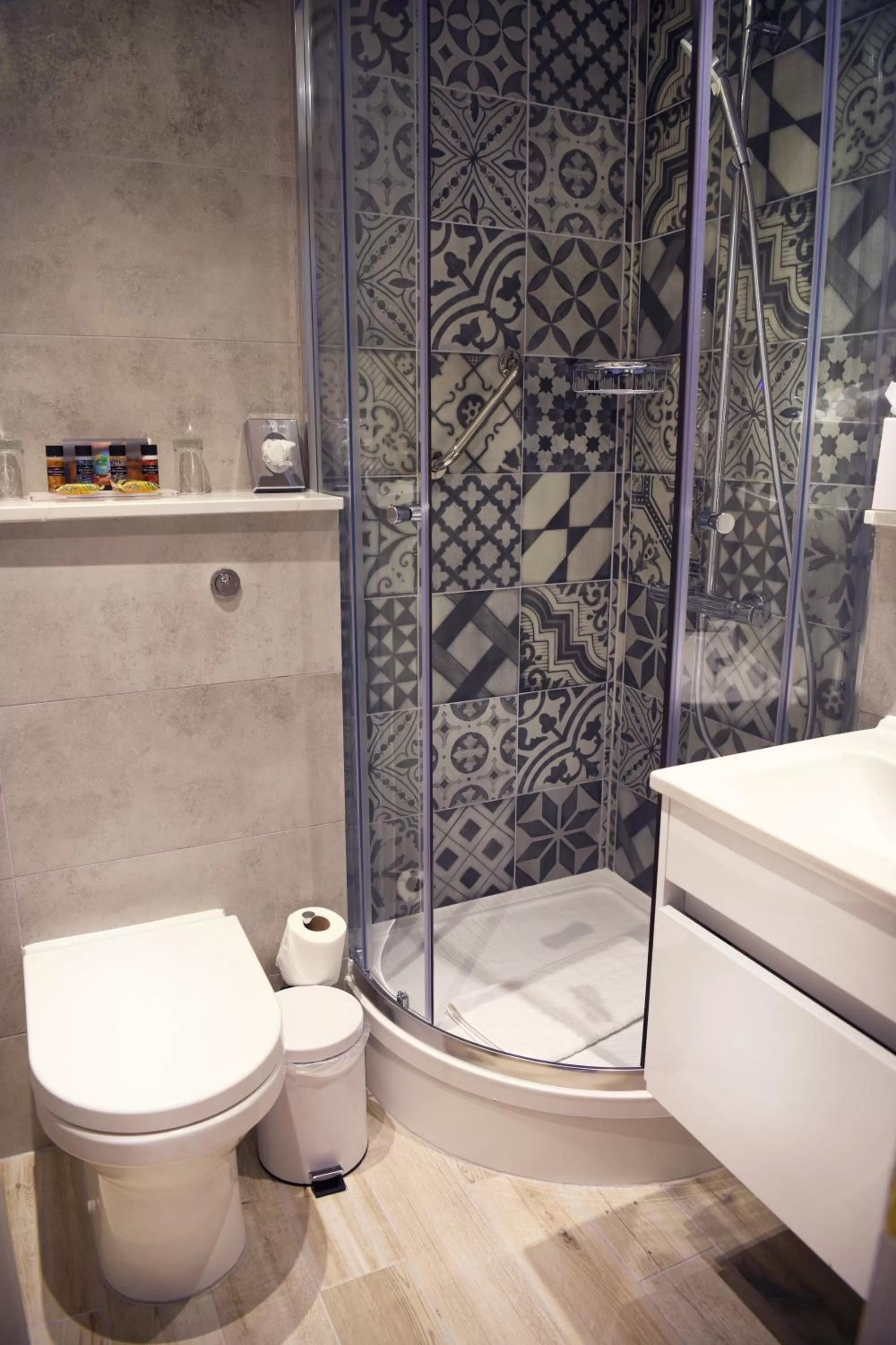 Bathroom in Dover Marina Hotel & Spa, Tapestry Collection by Hilton