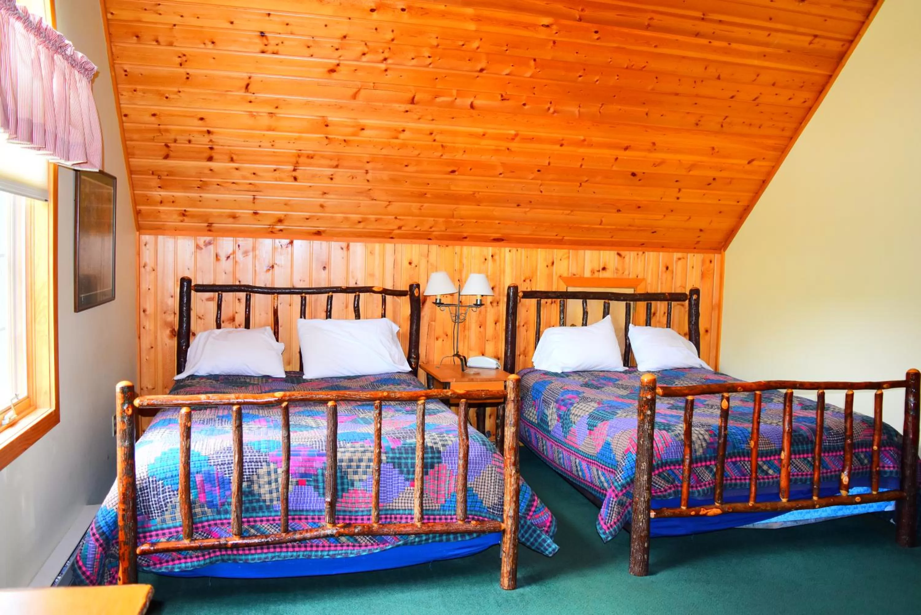 Bedroom, Bed in Drummond Island Resort