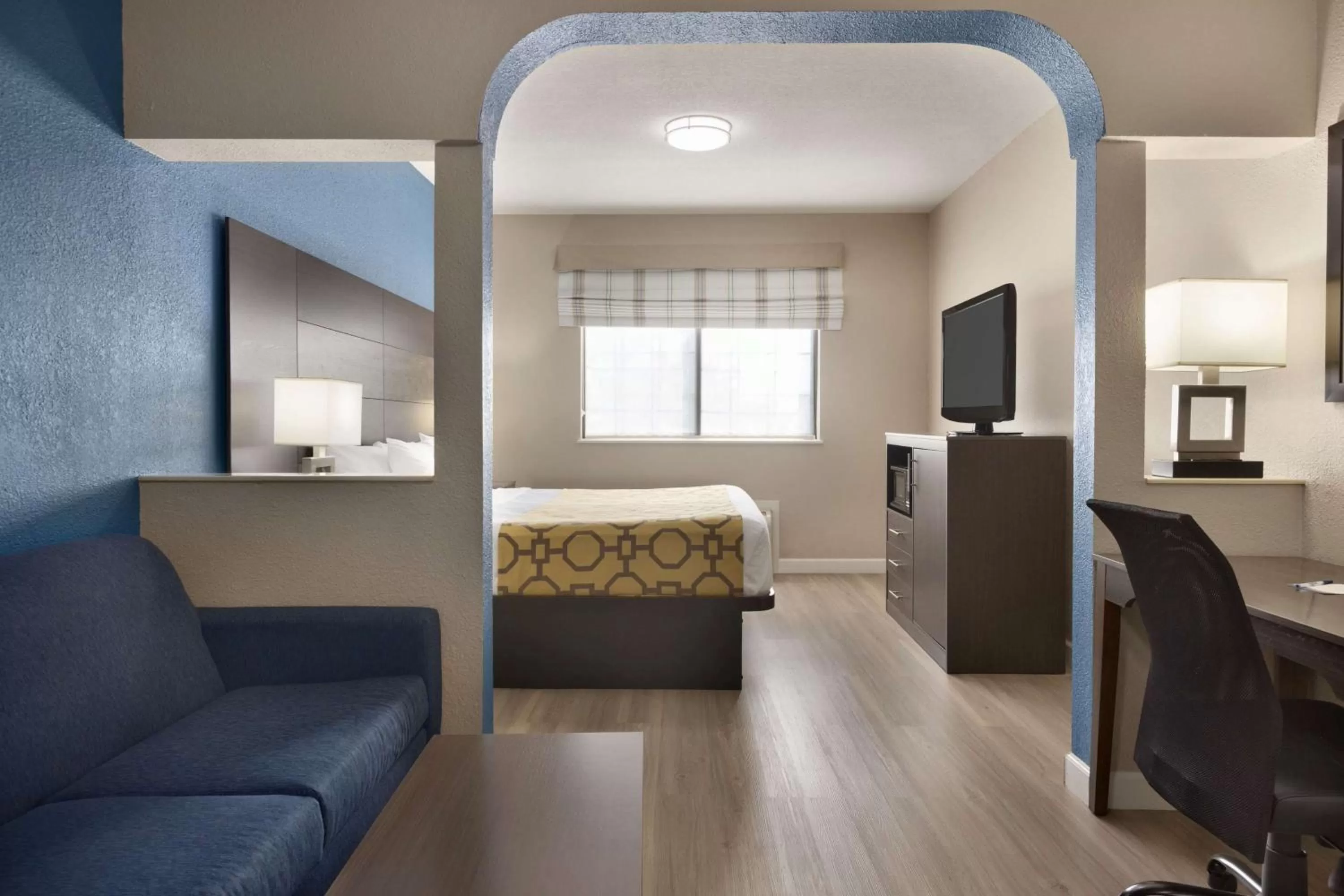 Photo of the whole room, Bed in Baymont by Wyndham Winchester