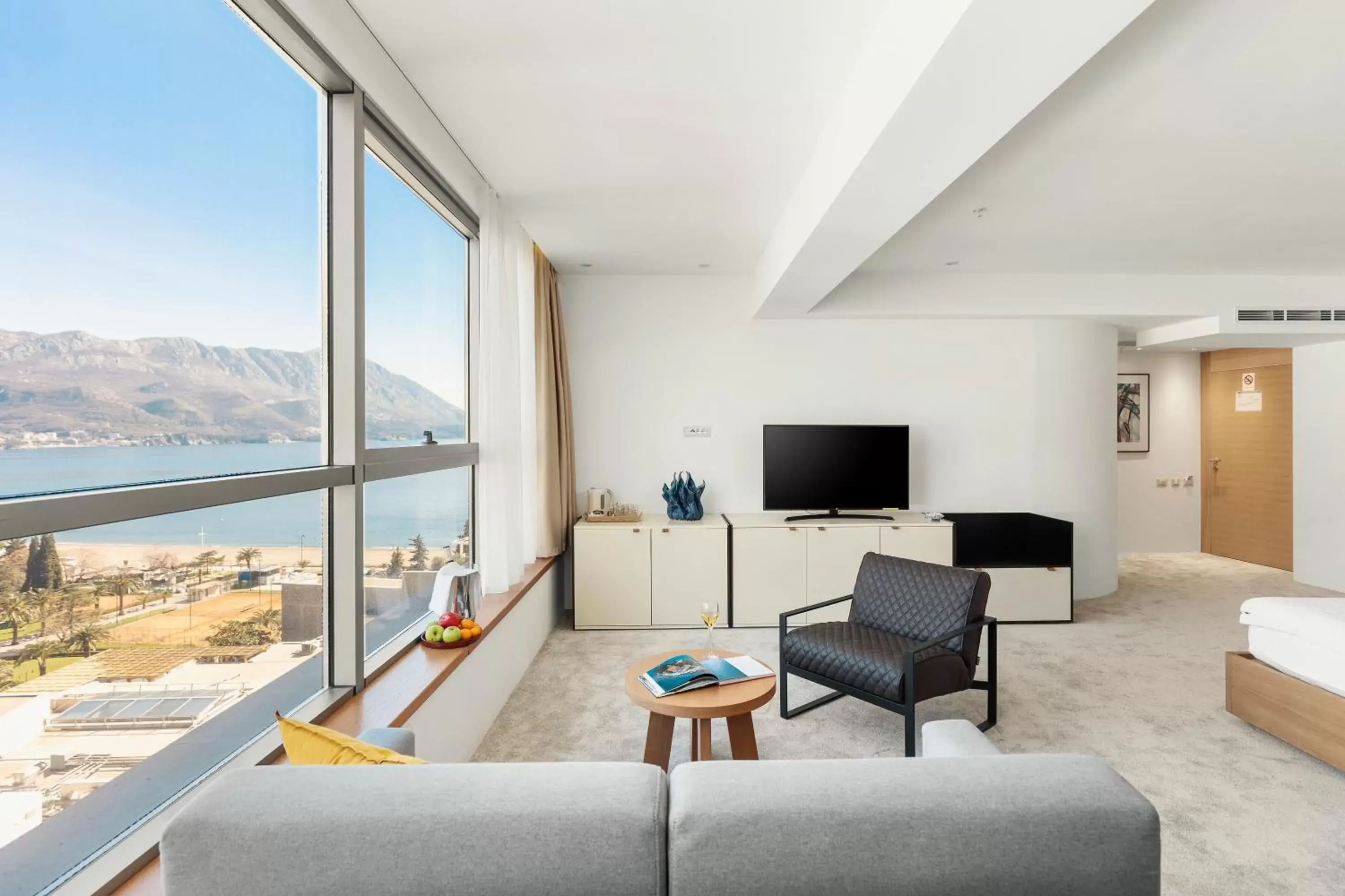 Deluxe Suite with Sea View in Hotel Harmonia by Dukley Deluxe Suite with Sea View in Hotel Harmonia by Dukley