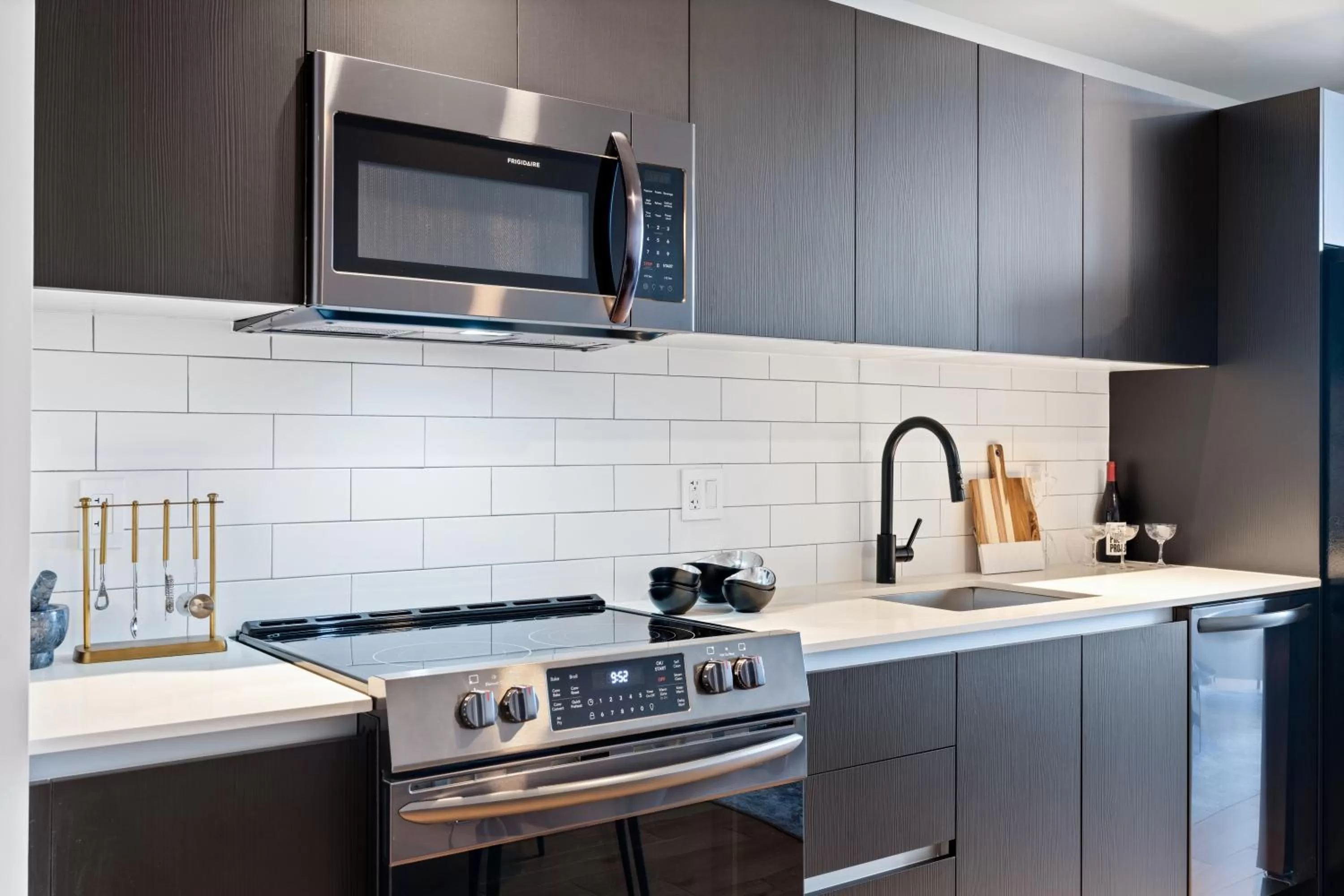 Kitchen or kitchenette in The Elser Hotel Miami - An All-Suite Hotel