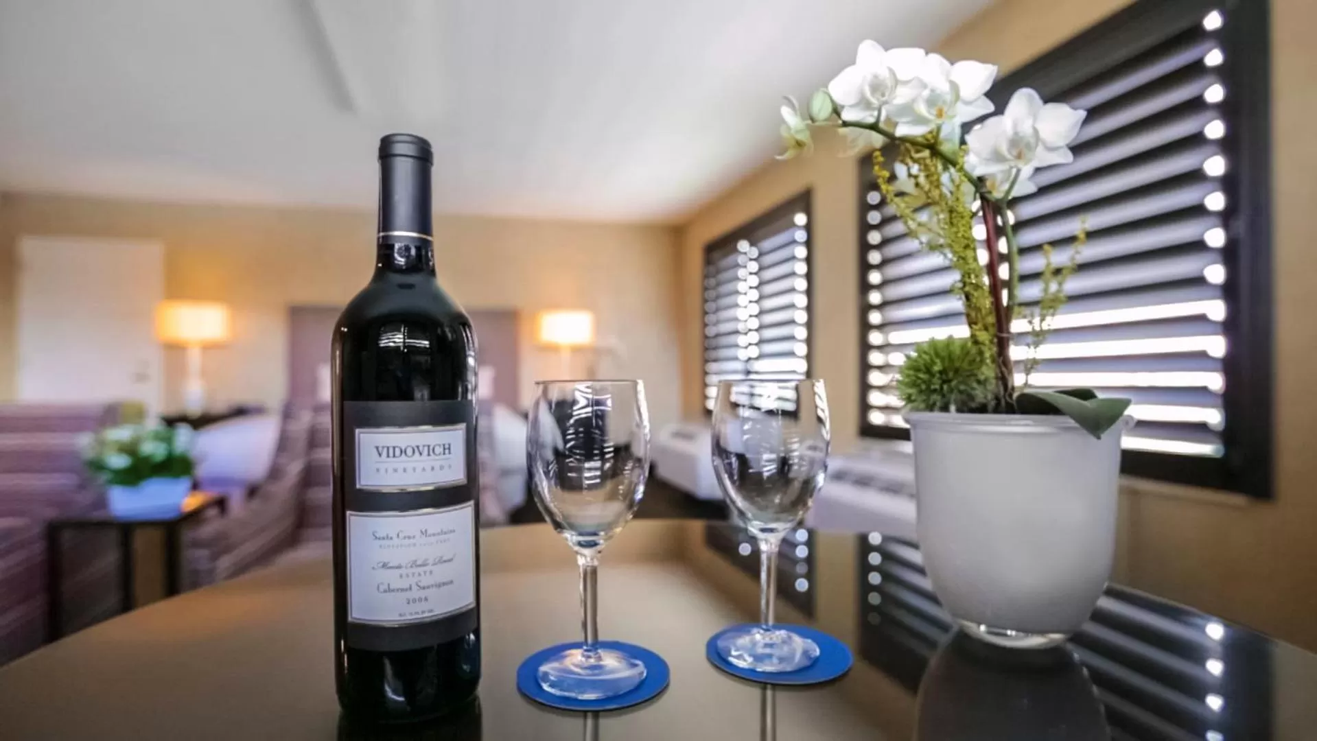 Alcoholic drinks in Cupertino Hotel