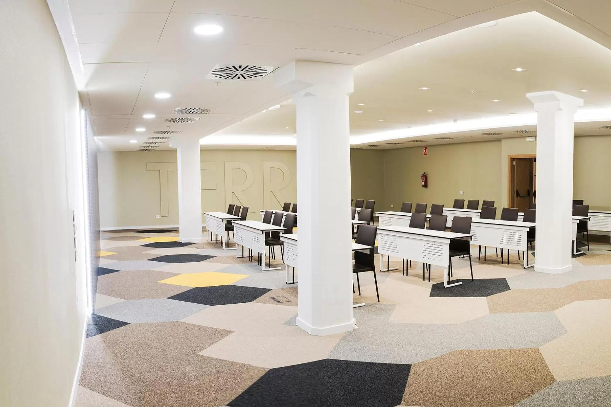 Meeting/conference room in Golden Hotel Barcelona