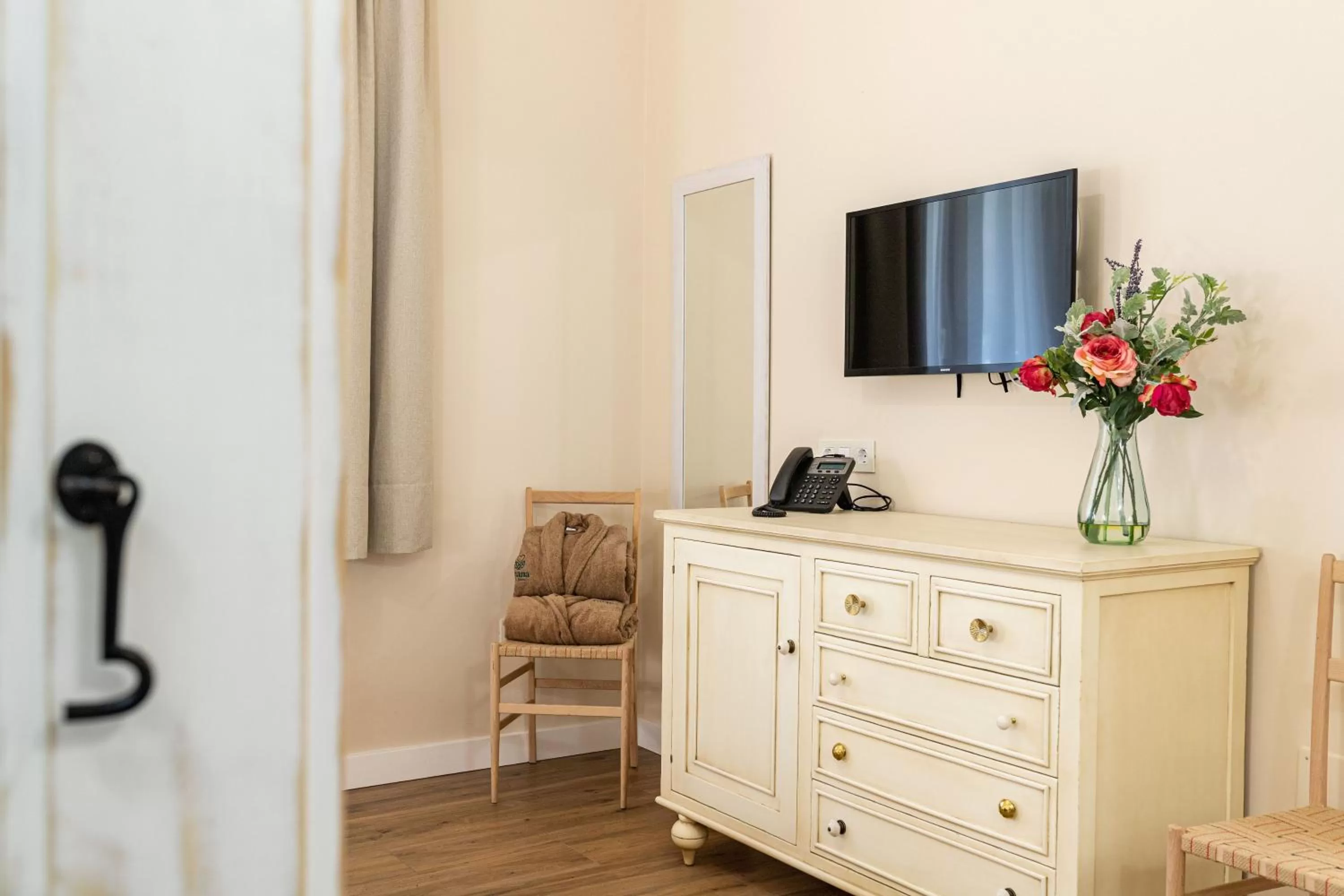 TV and multimedia in Hotel Rural Ohana