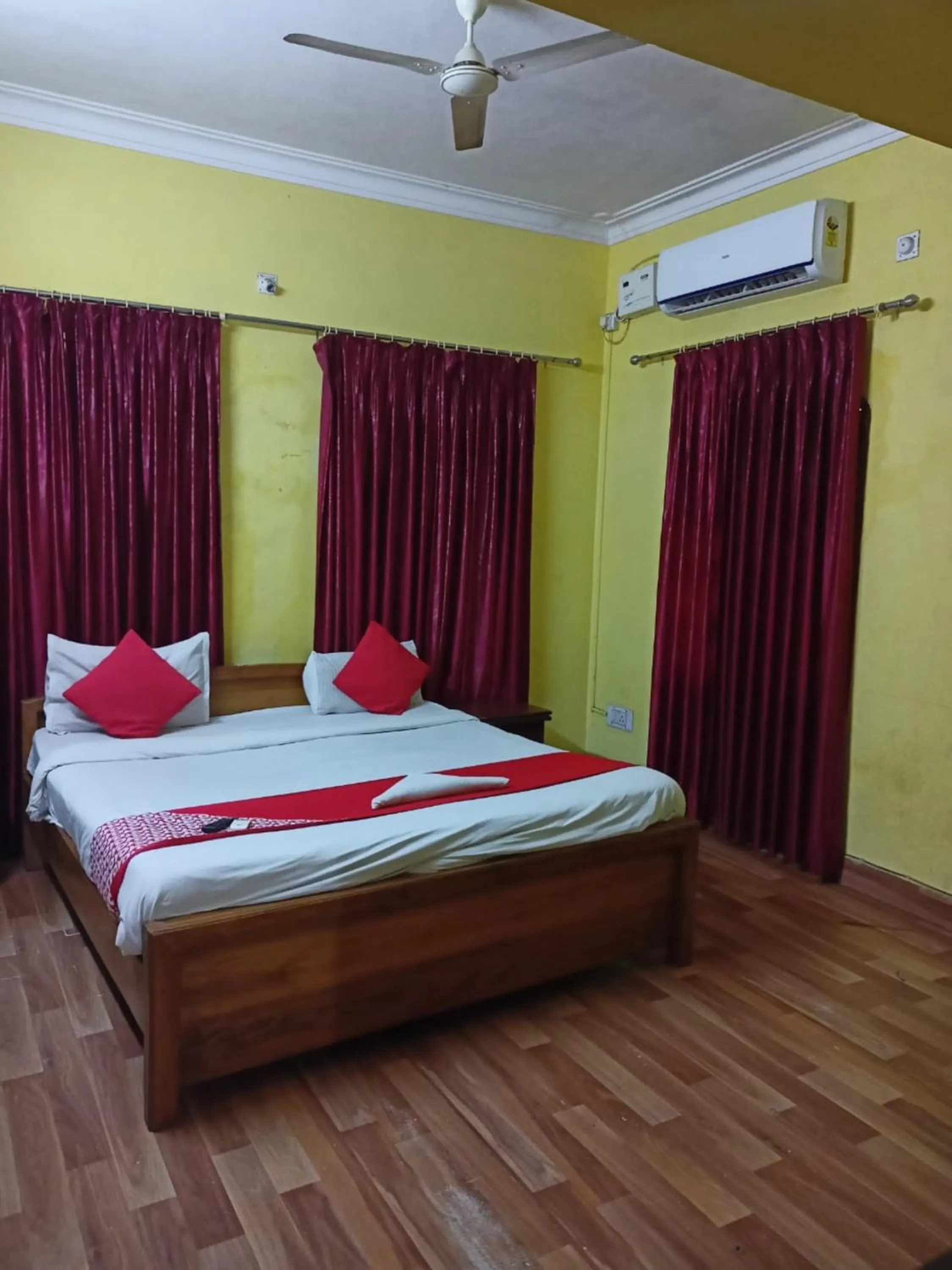 Bed in Goroomgo Pink Villa Guest House Bhubaneswar