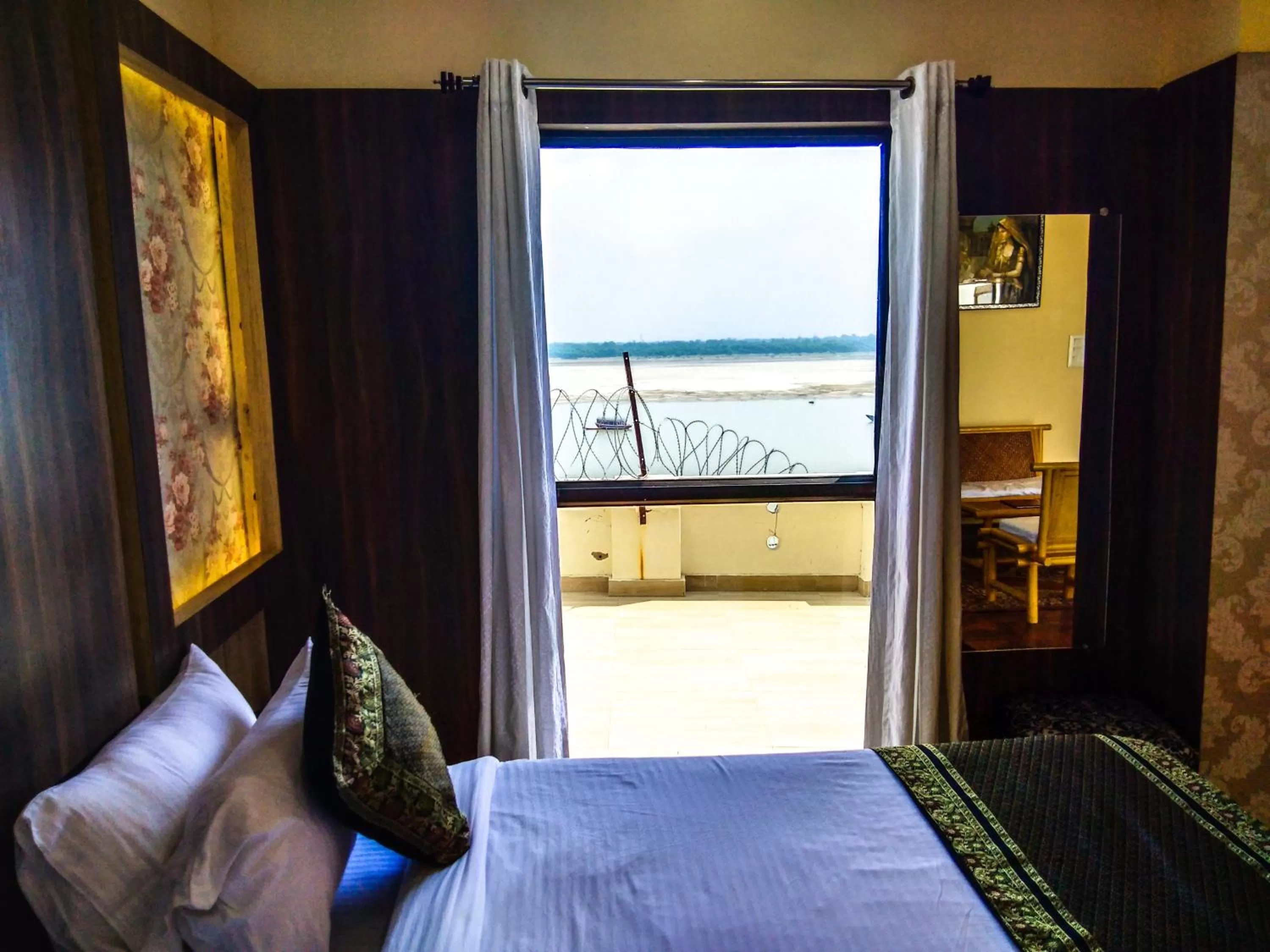 Bed in Dwivedi Hotels Sri Omkar Palace