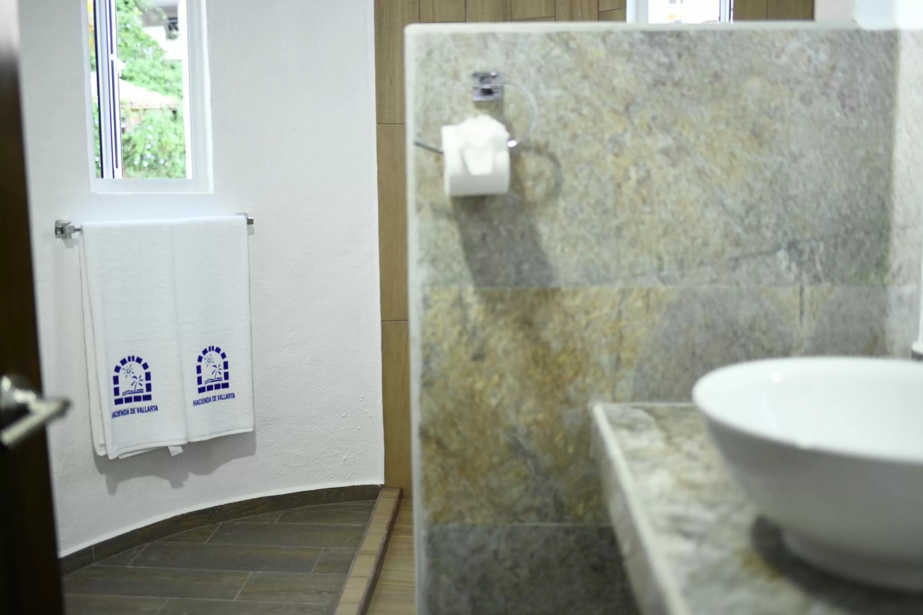 Bathroom in Petit Hotel Pilitas