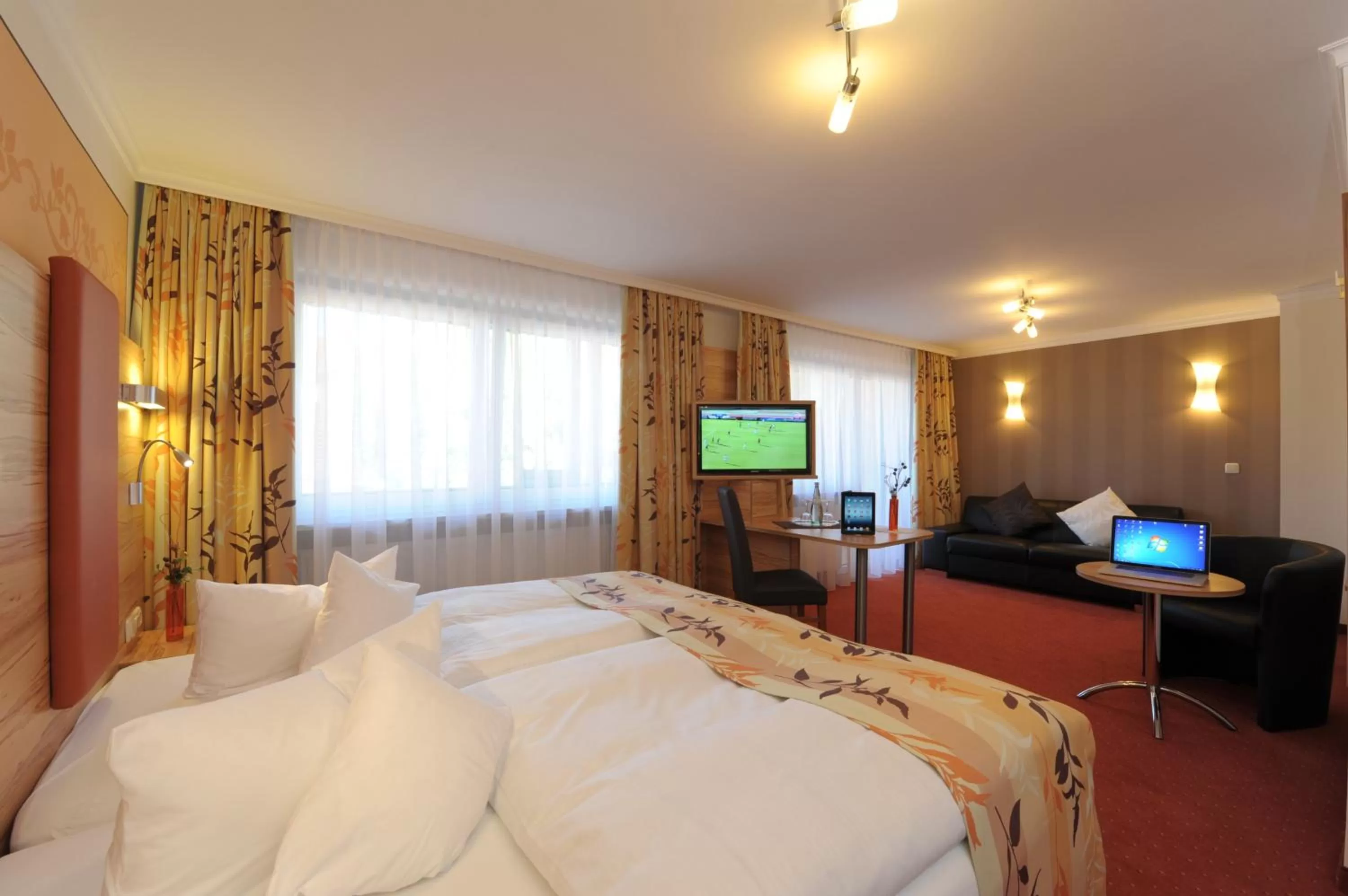 Photo of the whole room, Bed in Hotel Pockinger Hof