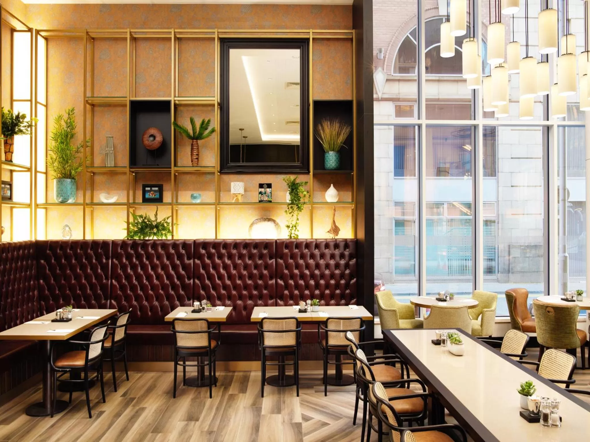 Restaurant/places to eat in Grand Central Hotel Belfast